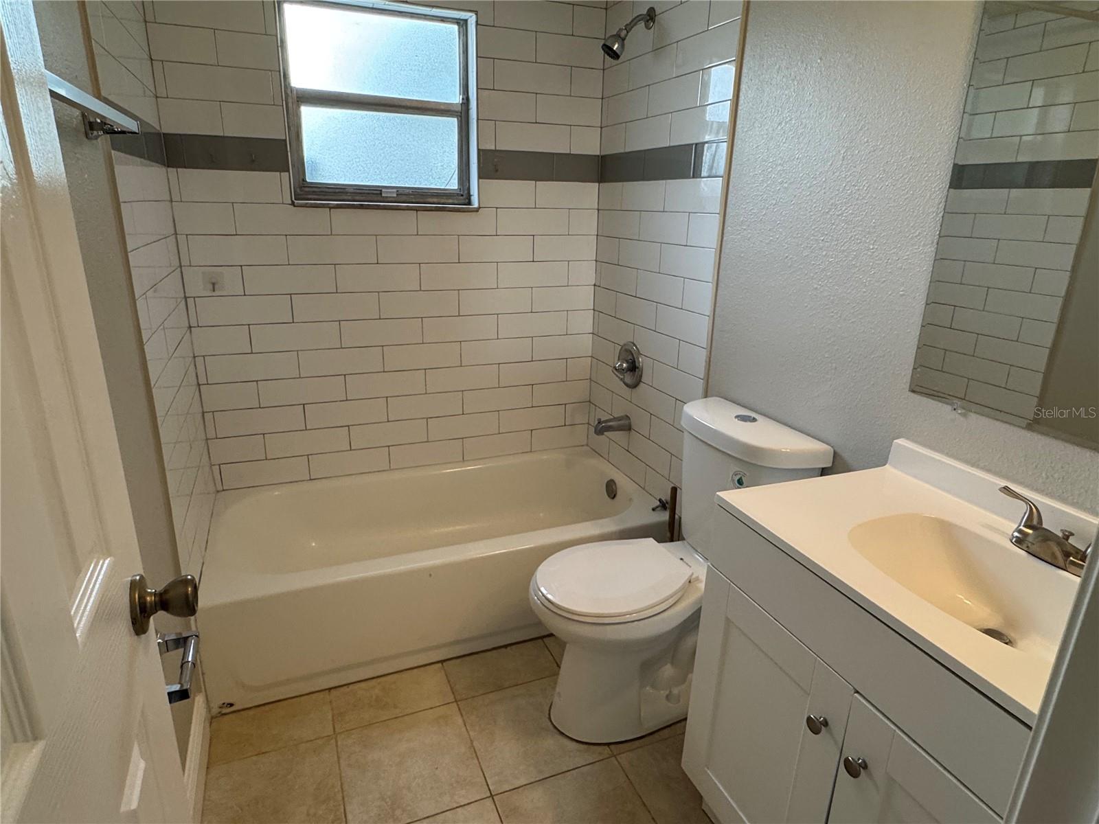 Image 11 of 24 For 5644 Silver Spur Drive