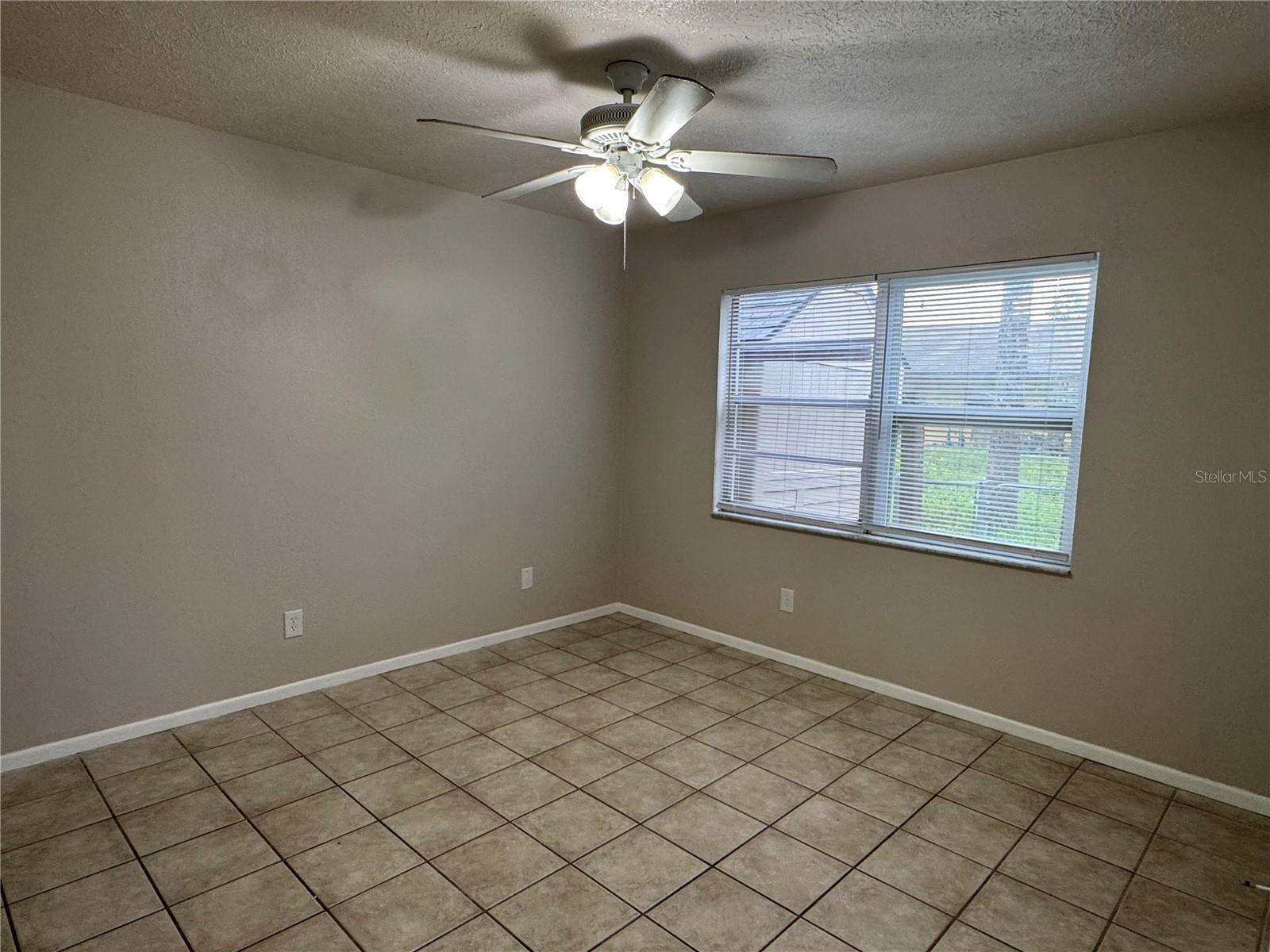 Image 16 of 24 For 5644 Silver Spur Drive