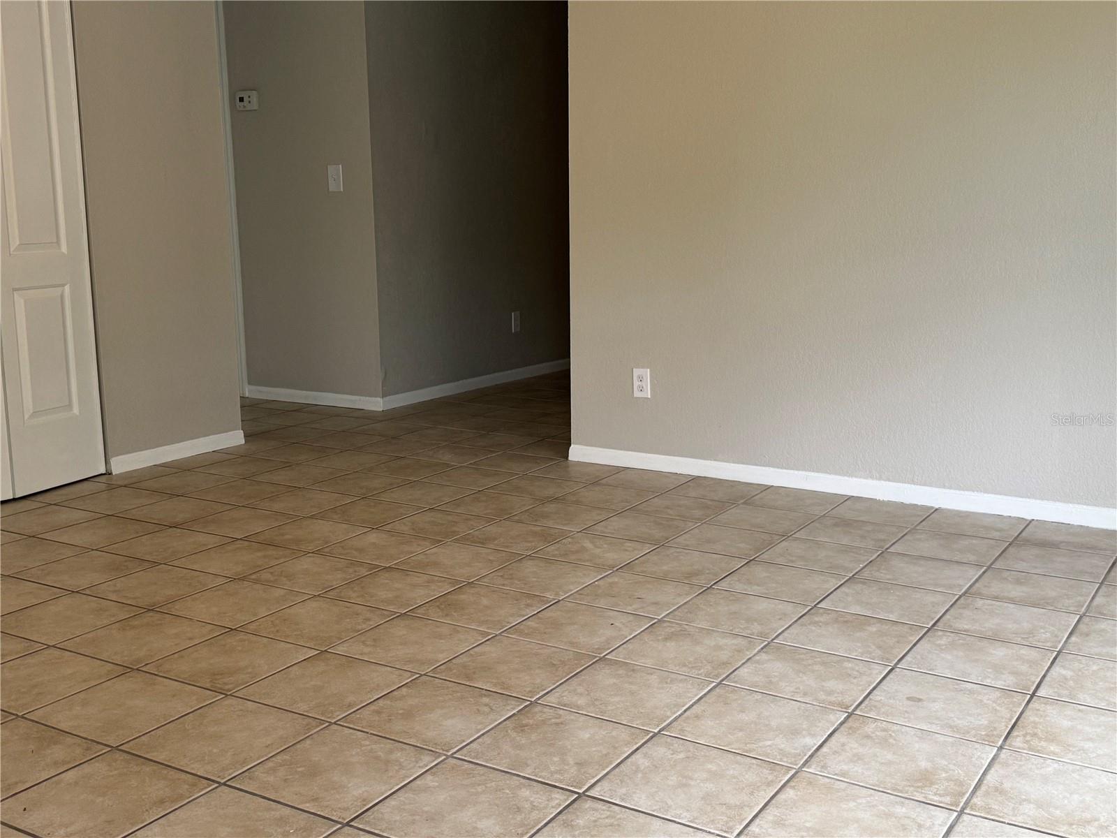 Image 5 of 24 For 5644 Silver Spur Drive