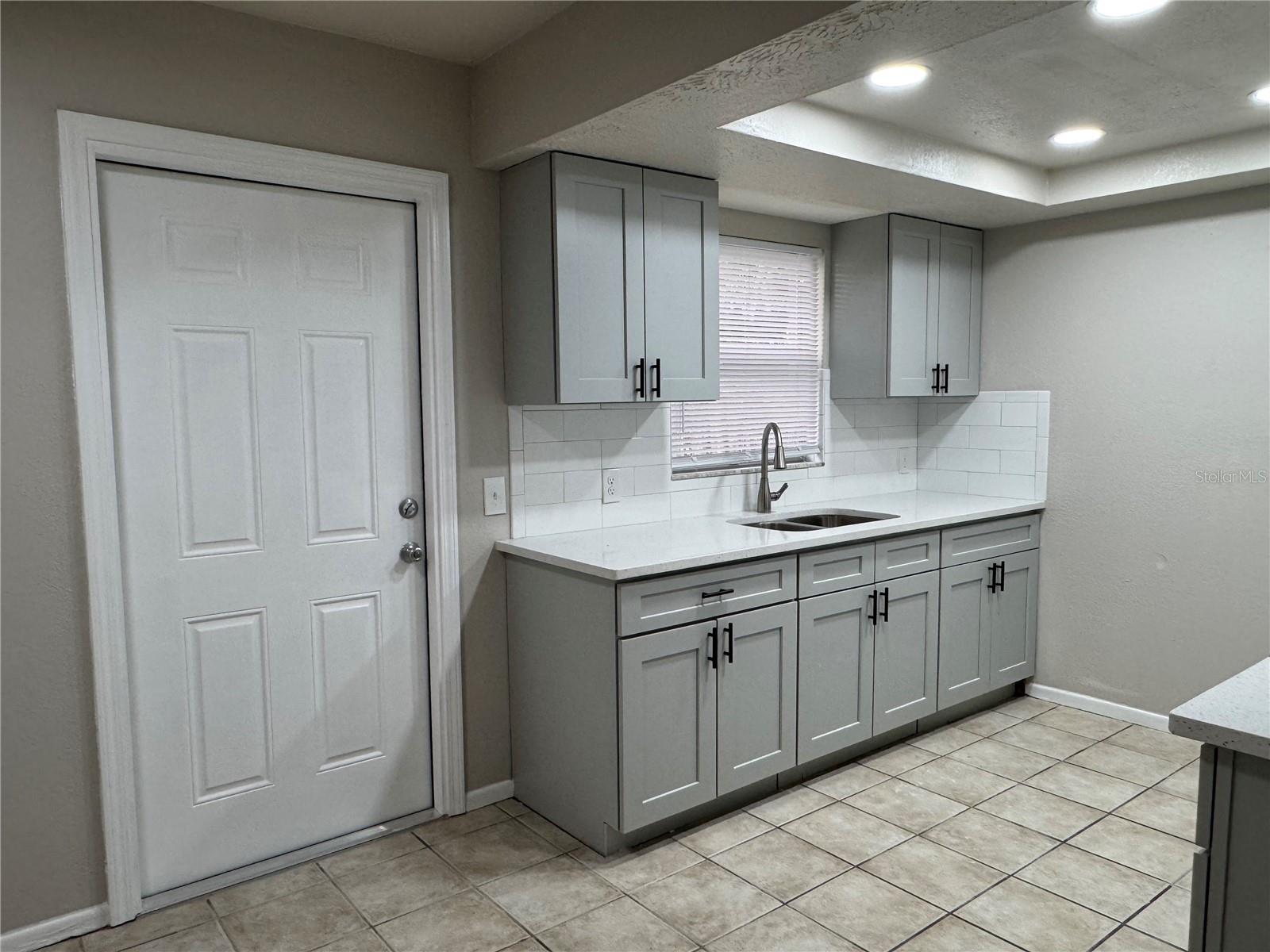 Image 7 of 24 For 5644 Silver Spur Drive