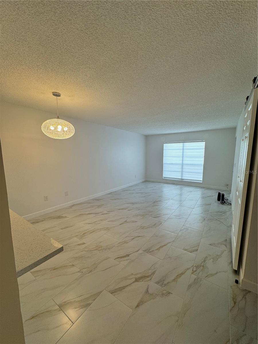 Listing photo id 3 for 2625 State Road 590 1512