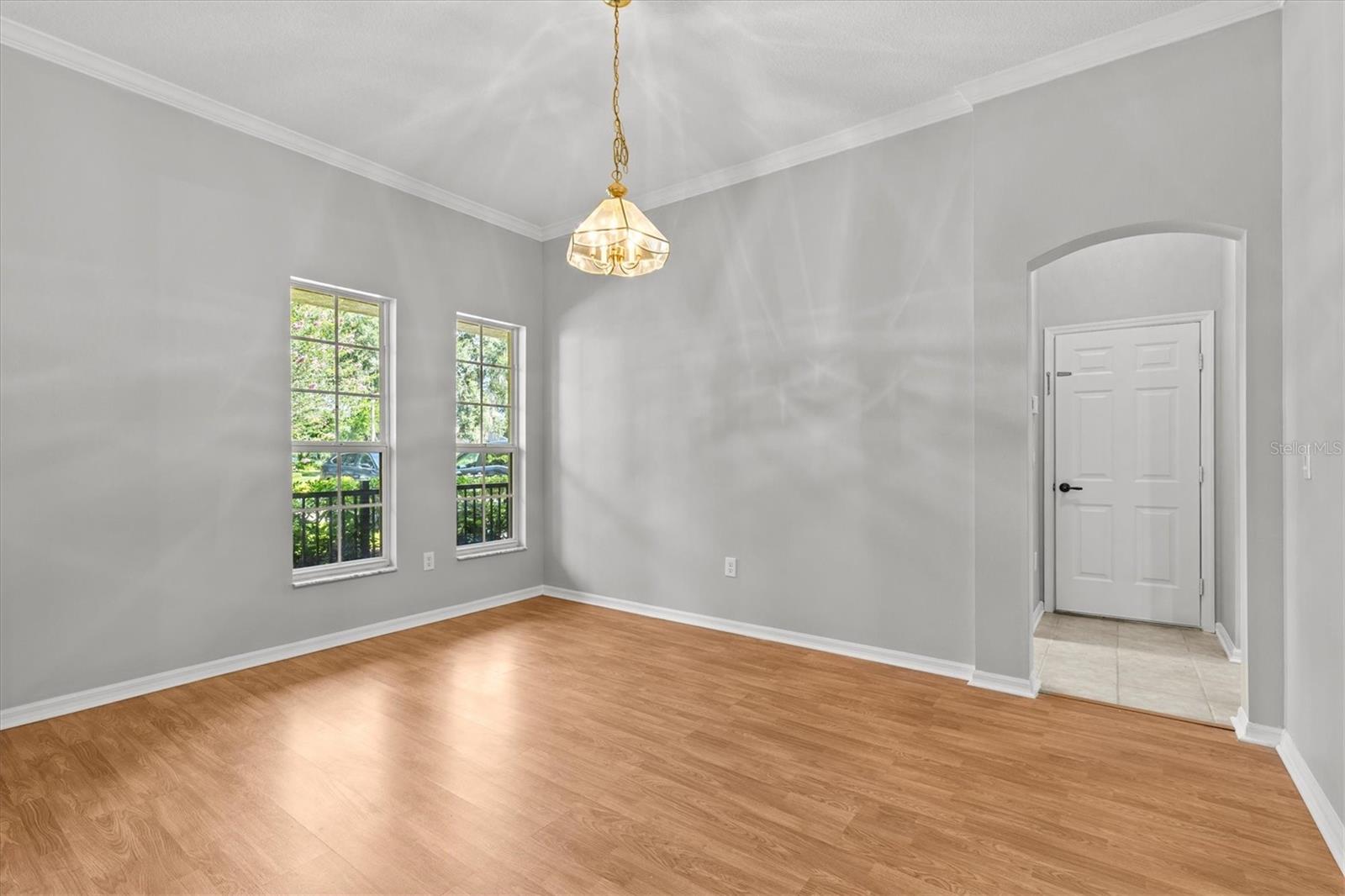 Listing photo id 12 for 2213 Mountain Meadow Way