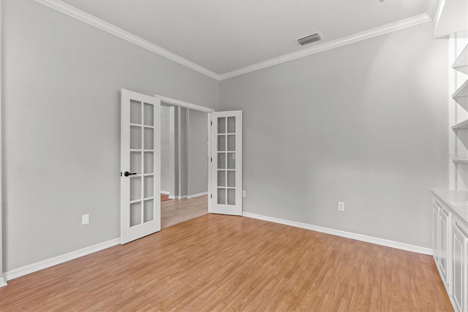 Listing photo id 14 for 2213 Mountain Meadow Way