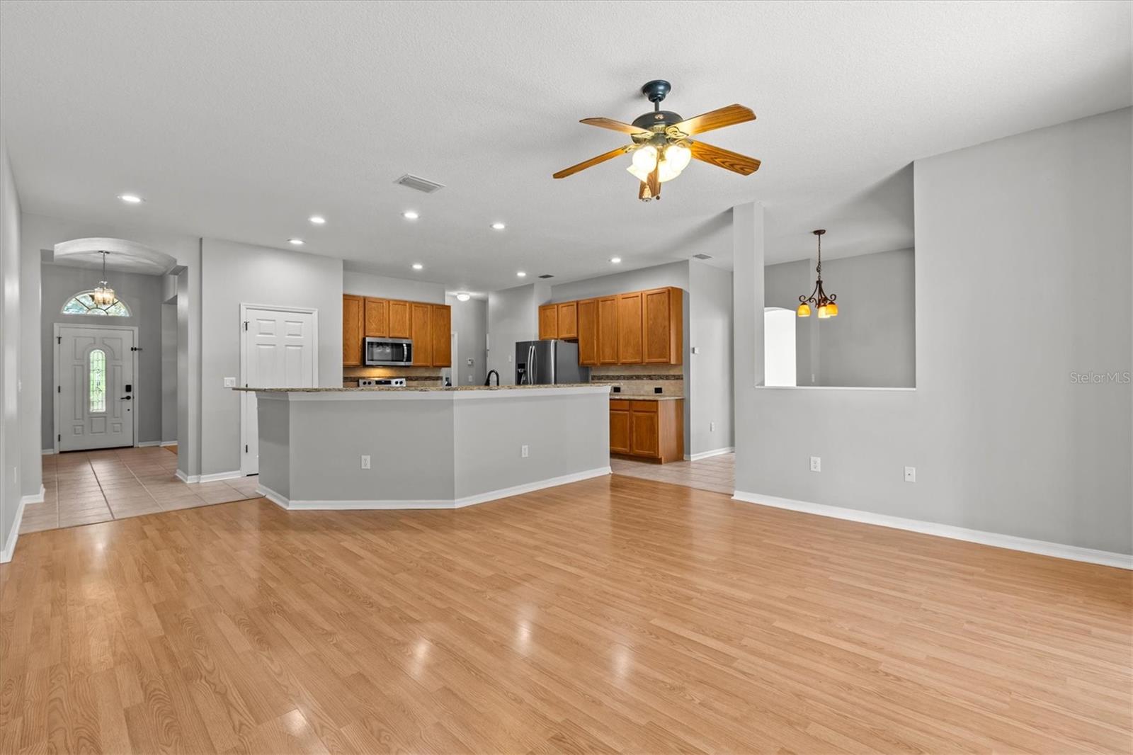 Listing photo id 16 for 2213 Mountain Meadow Way