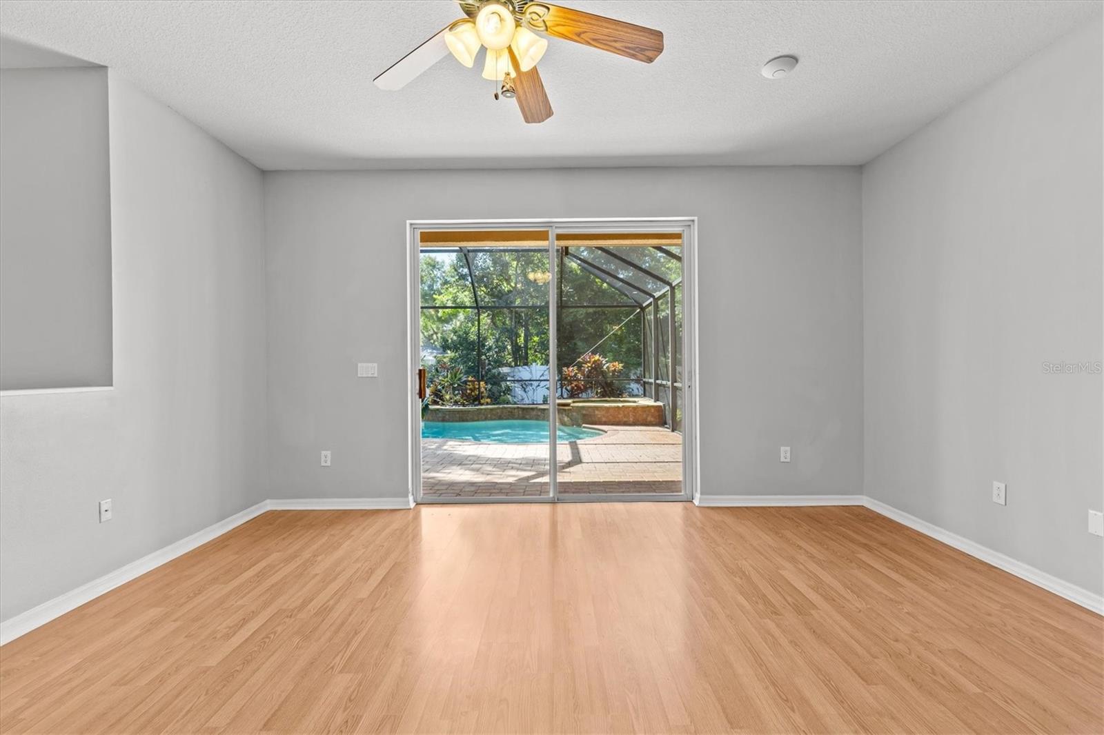 Listing photo id 17 for 2213 Mountain Meadow Way
