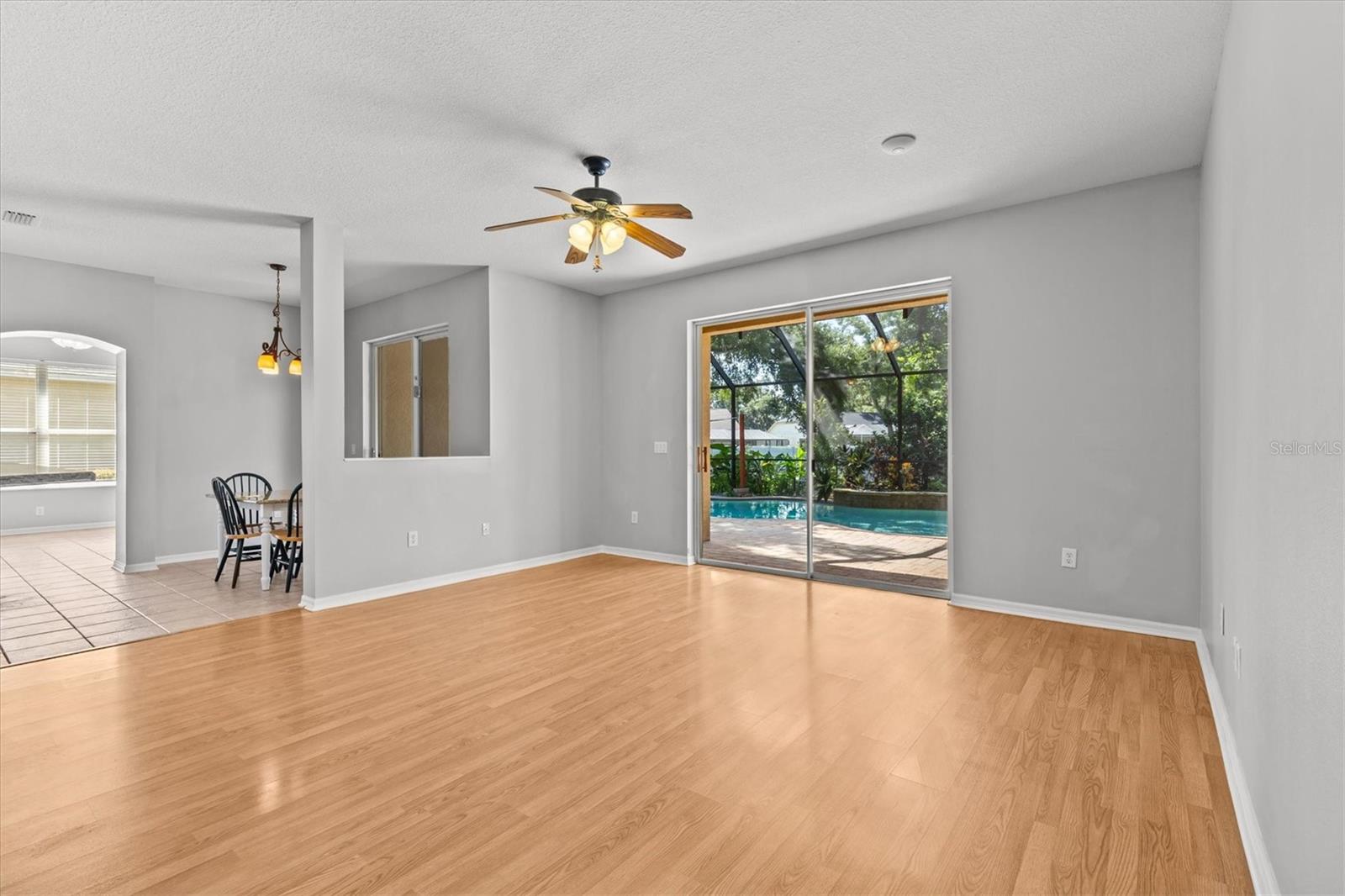 Listing photo id 18 for 2213 Mountain Meadow Way