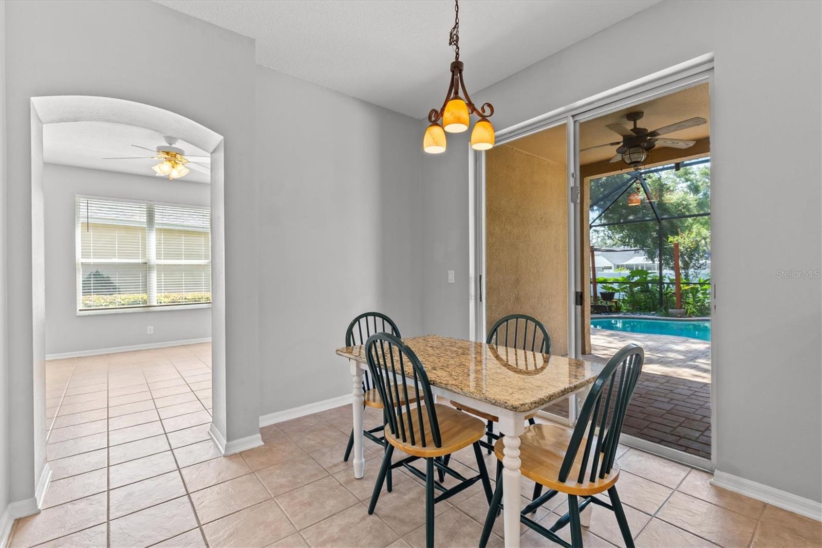 Listing photo id 19 for 2213 Mountain Meadow Way