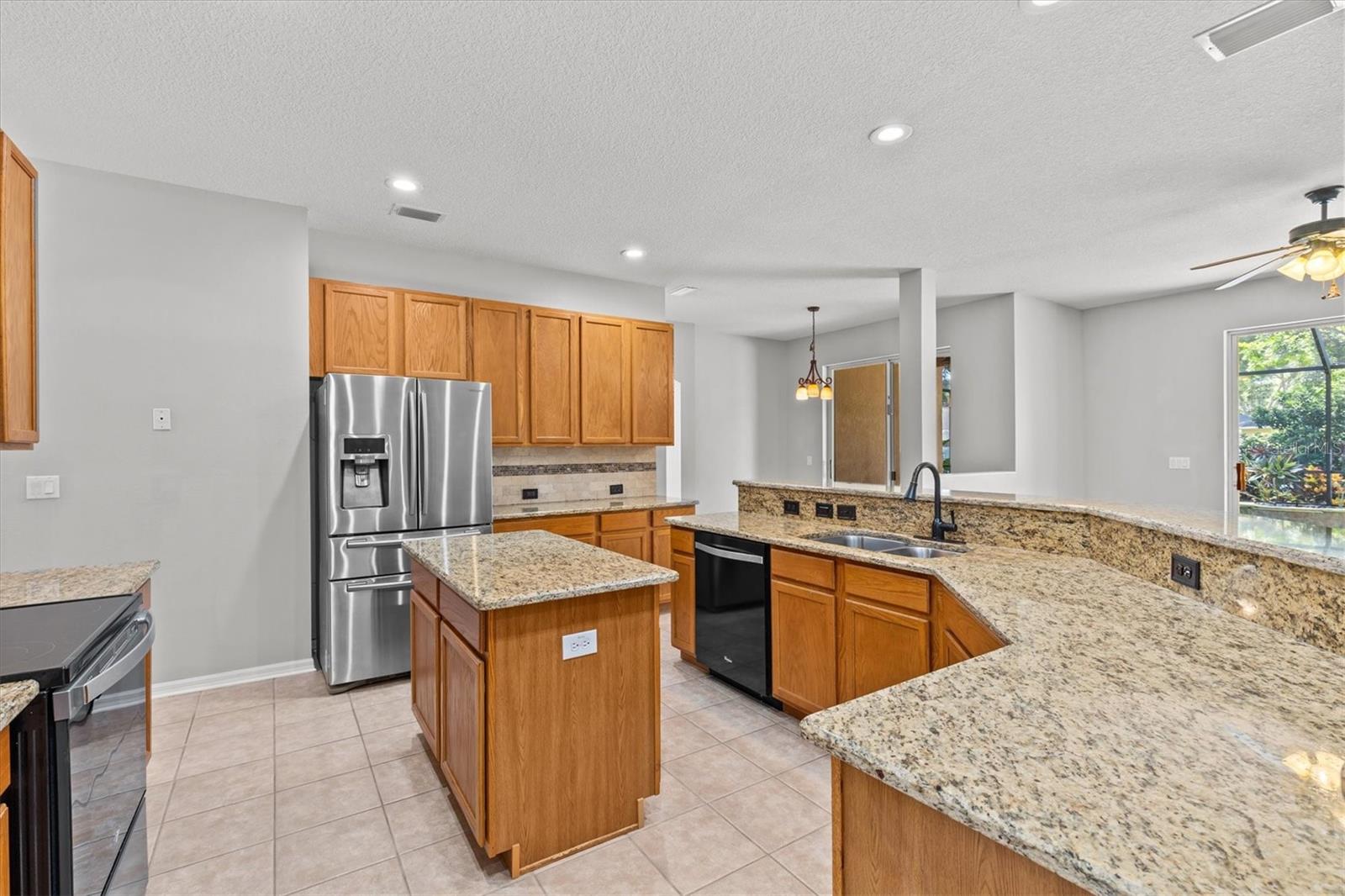 Listing photo id 1 for 2213 Mountain Meadow Way