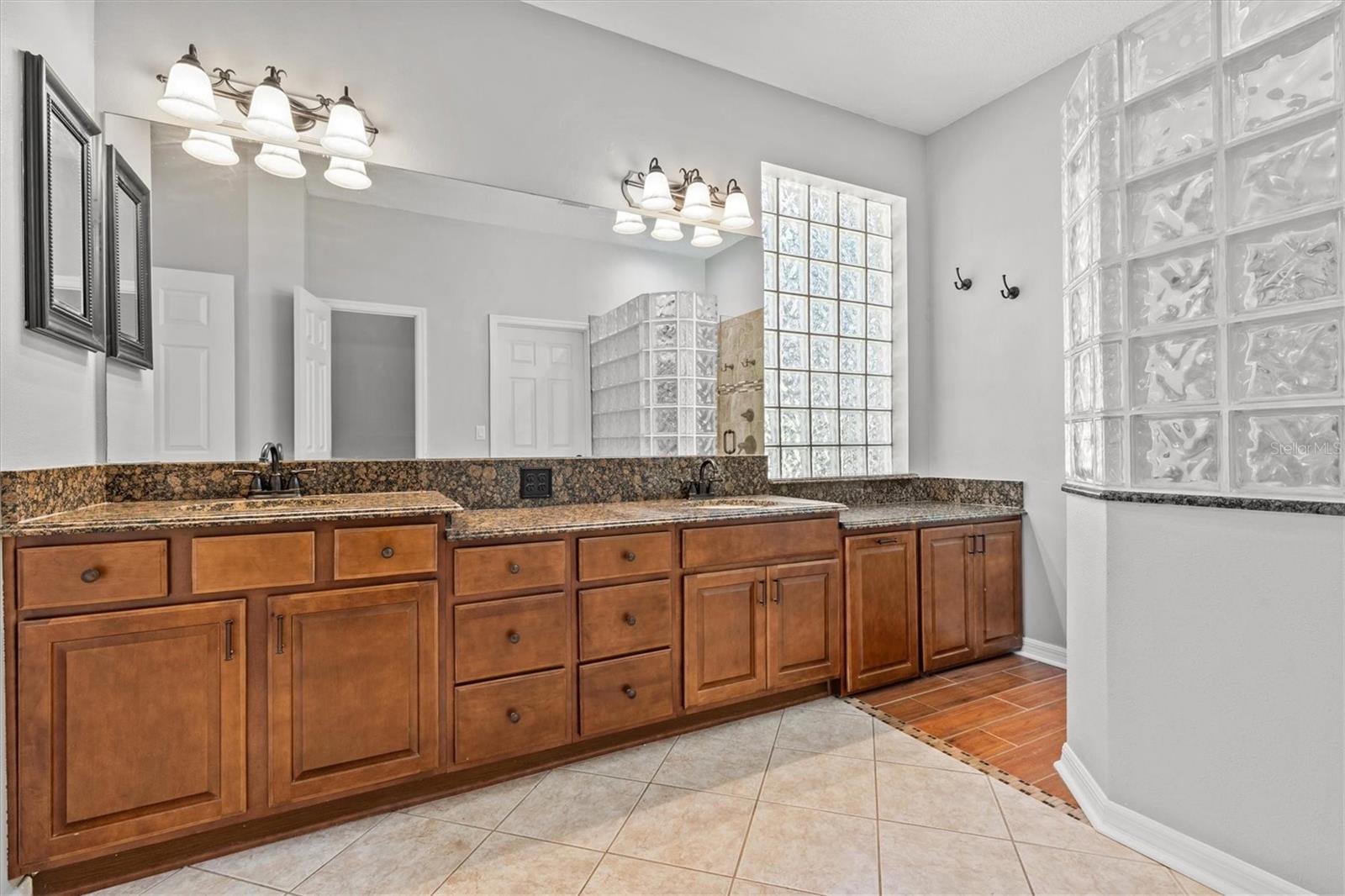 Listing photo id 29 for 2213 Mountain Meadow Way