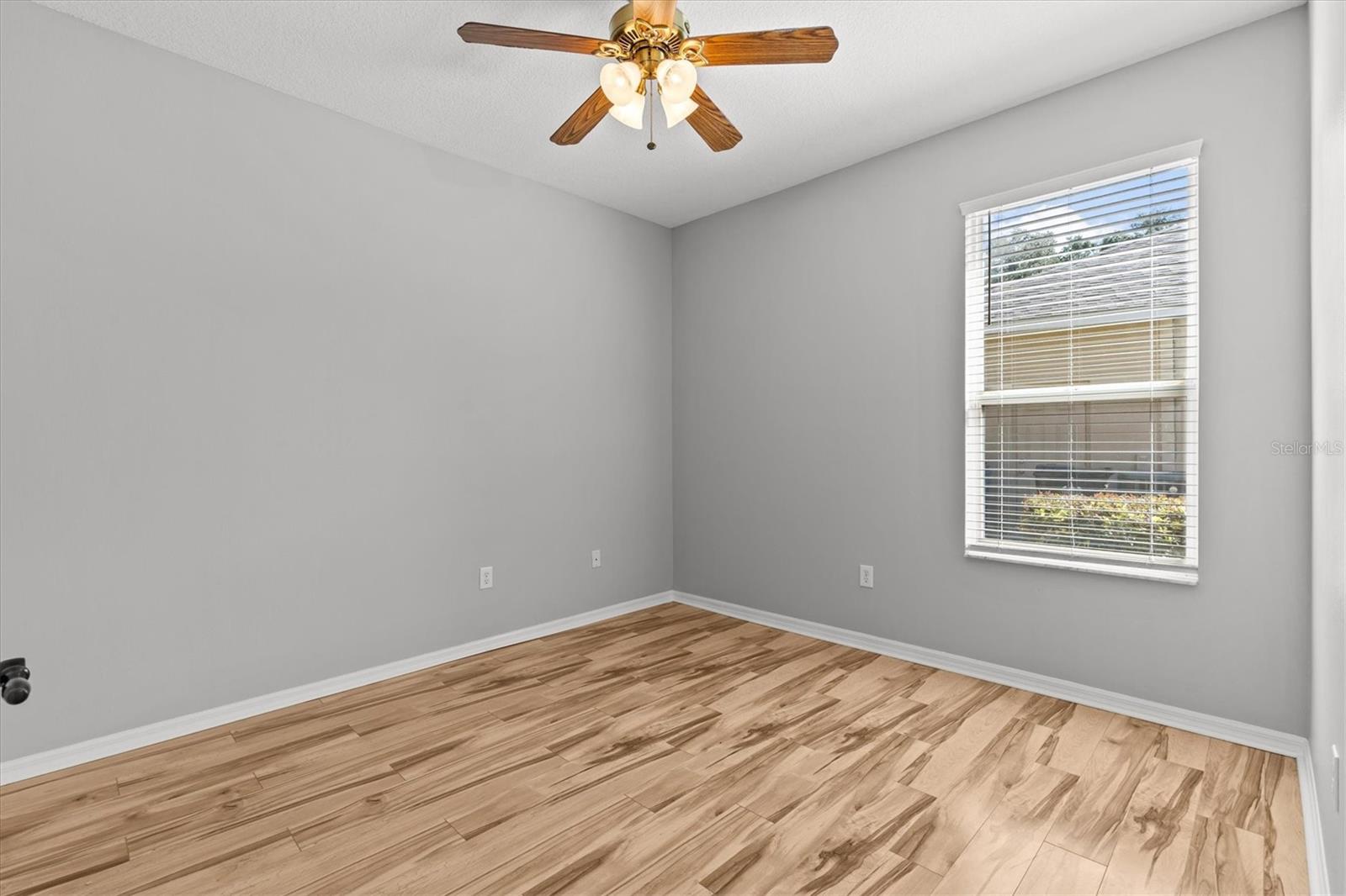 Listing photo id 38 for 2213 Mountain Meadow Way