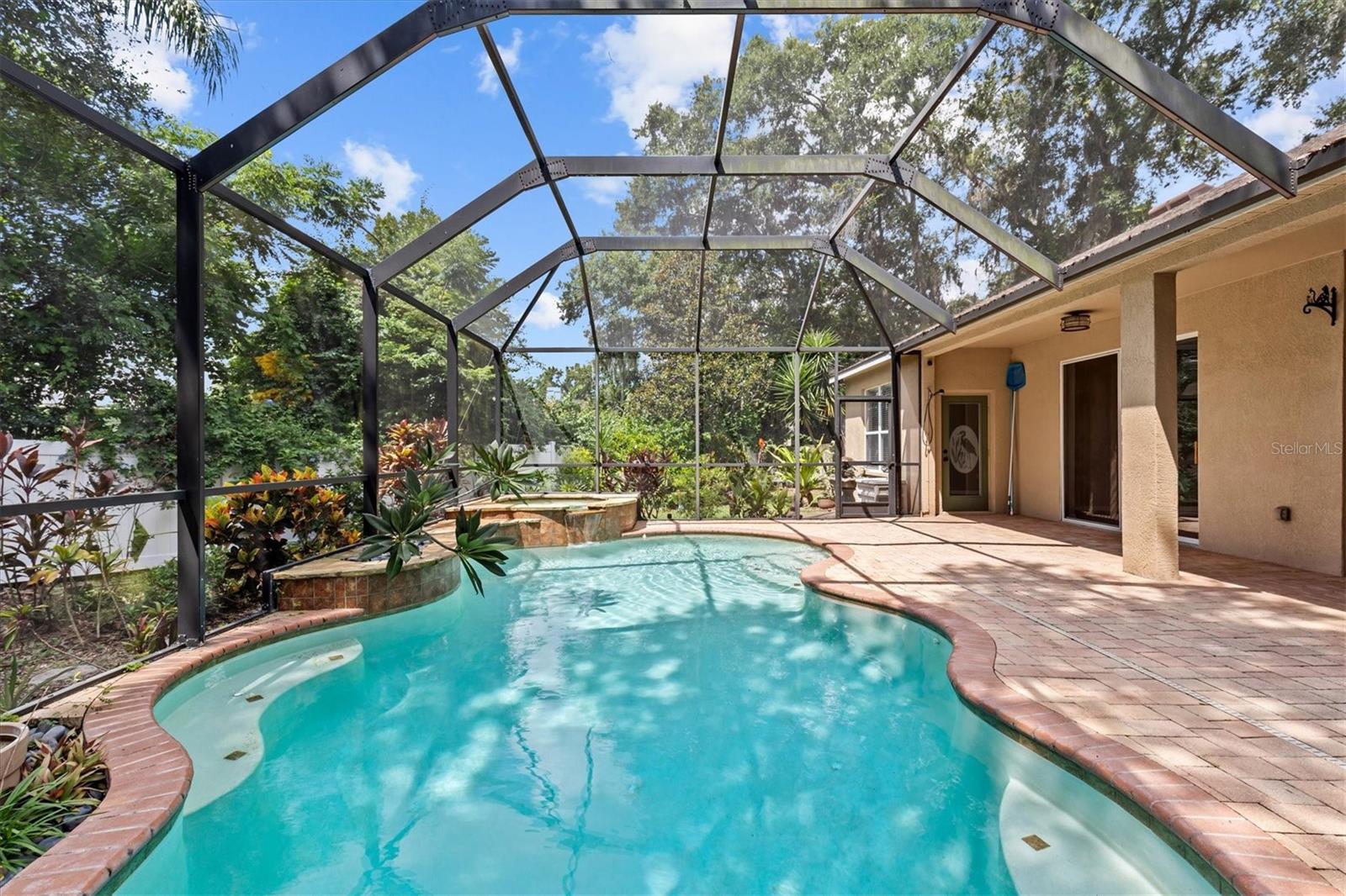 Listing photo id 47 for 2213 Mountain Meadow Way
