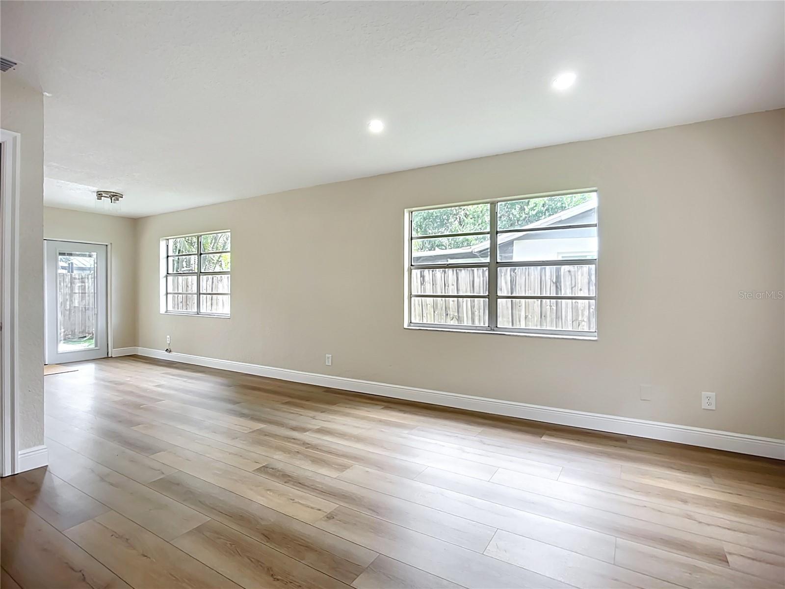 Image 11 of 45 For 6511 3rd Avenue Ne