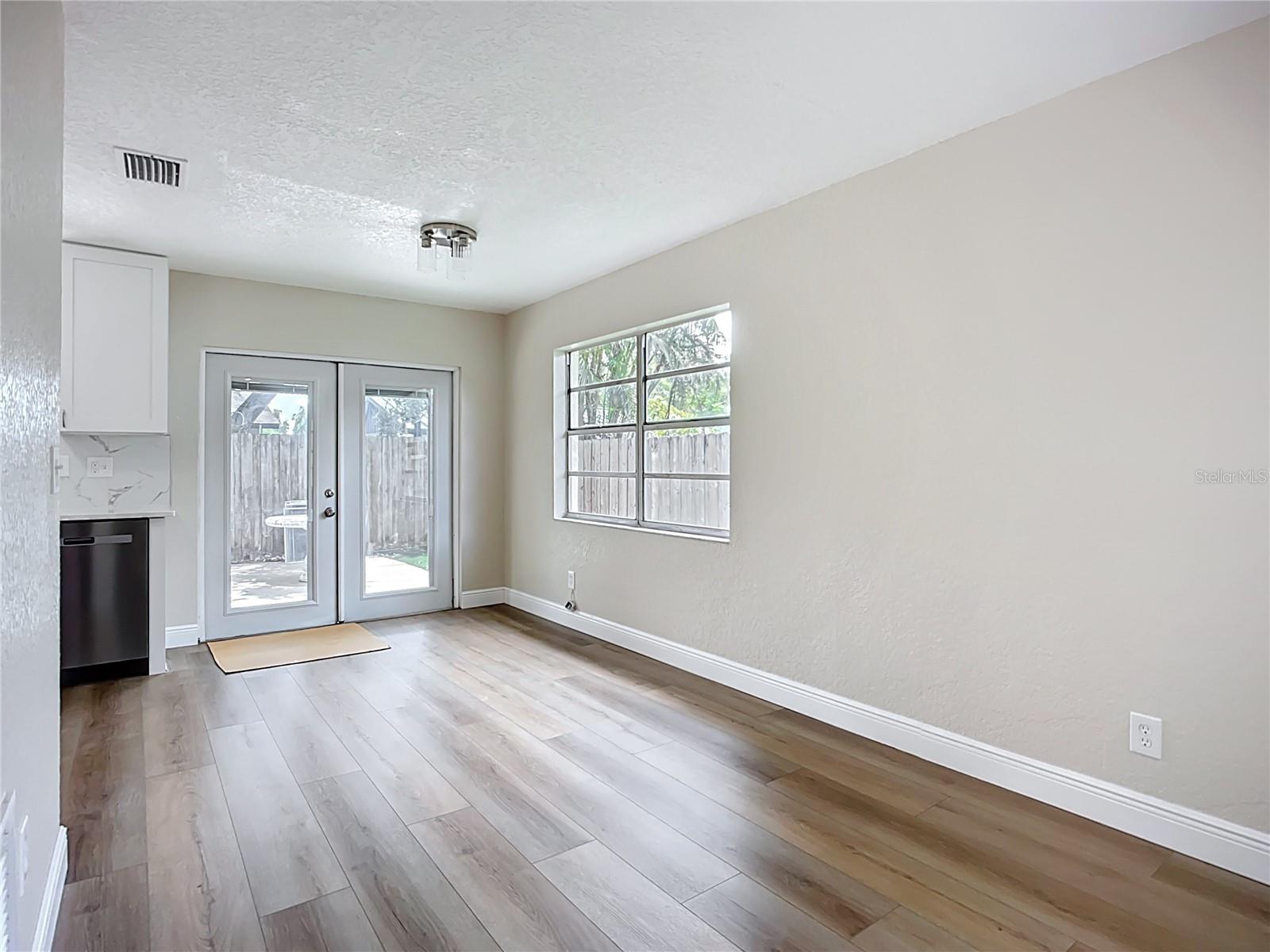 Image 12 of 45 For 6511 3rd Avenue Ne