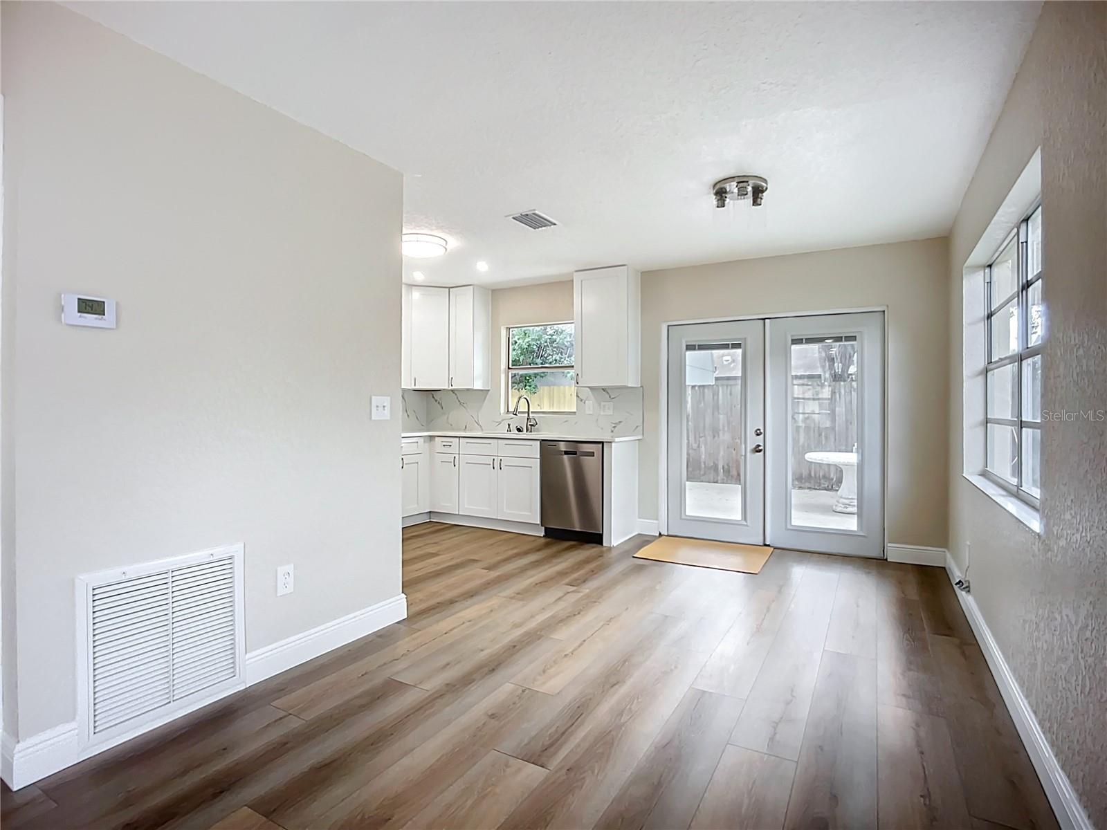 Image 13 of 45 For 6511 3rd Avenue Ne