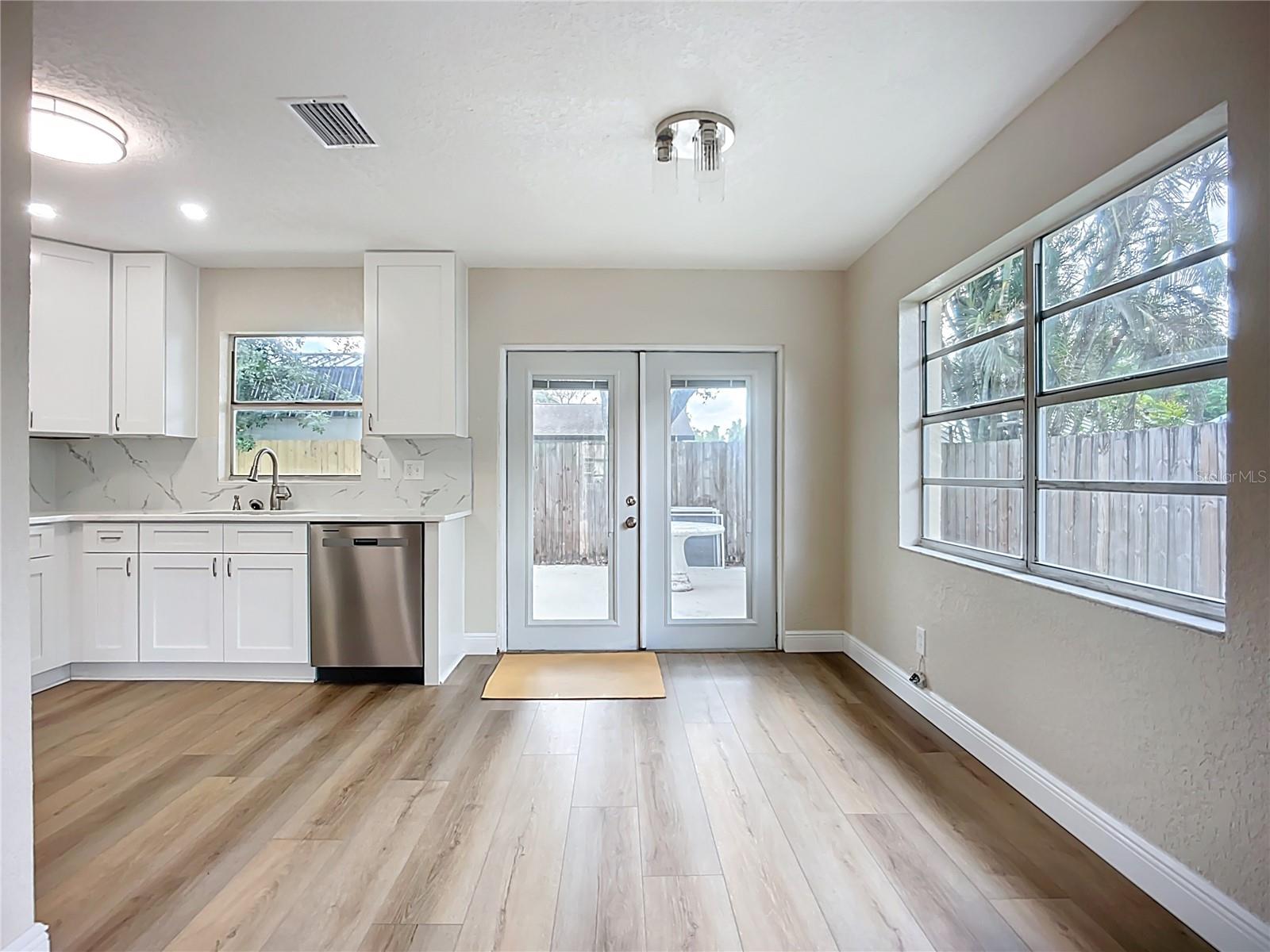 Image 14 of 45 For 6511 3rd Avenue Ne