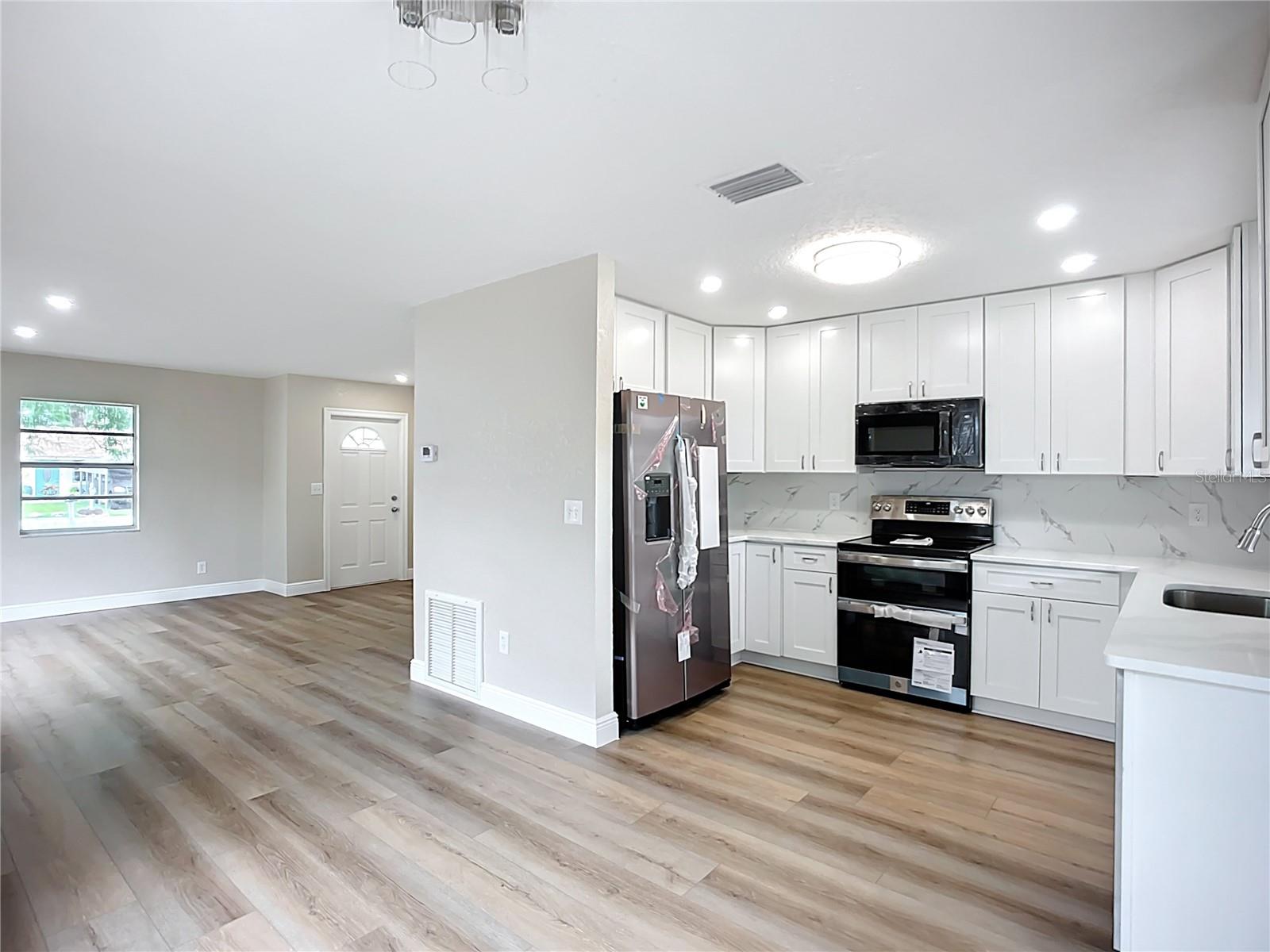Image 16 of 45 For 6511 3rd Avenue Ne