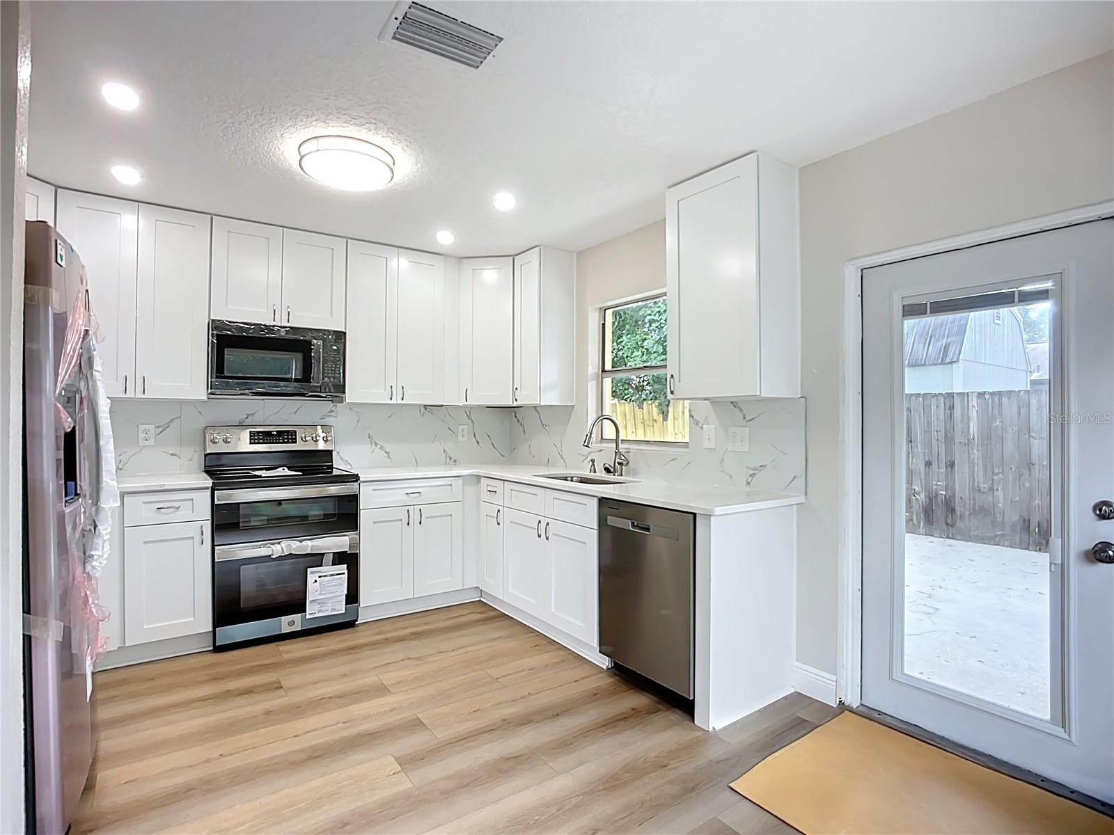 Image 18 of 45 For 6511 3rd Avenue Ne