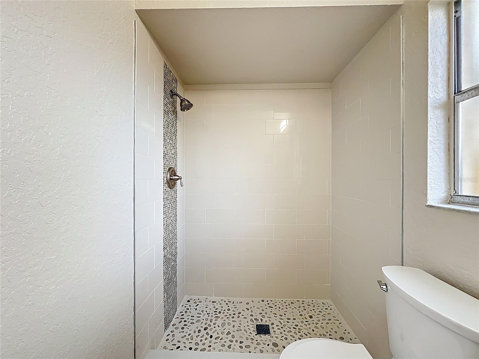 Image 32 of 45 For 6511 3rd Avenue Ne