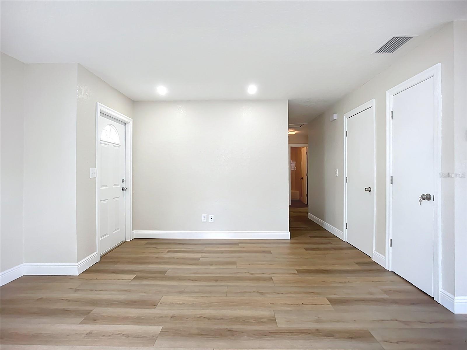 Image 6 of 45 For 6511 3rd Avenue Ne