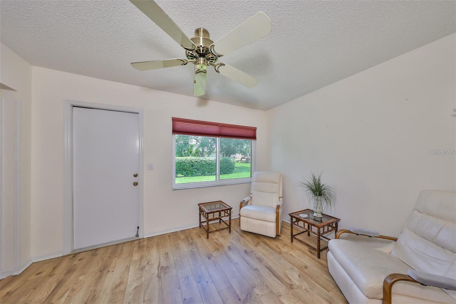 Image 10 of 53 For 736 Mccallister Avenue