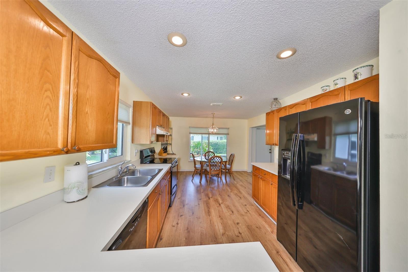 Image 13 of 53 For 736 Mccallister Avenue