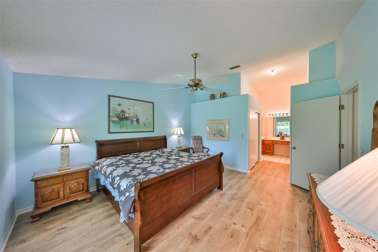 Image 16 of 53 For 736 Mccallister Avenue