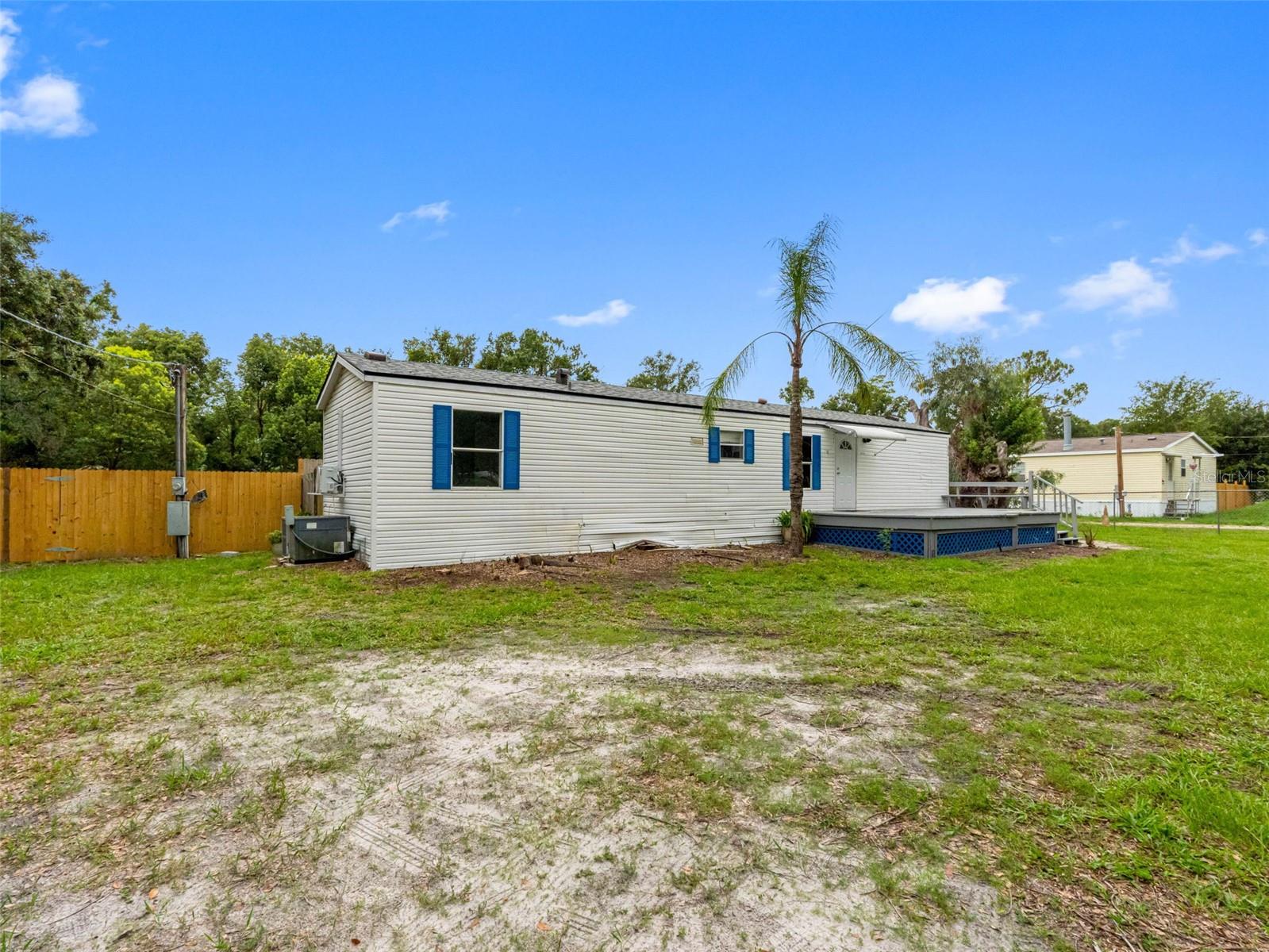 Listing photo id 1 for 8714 Meadowview Circle