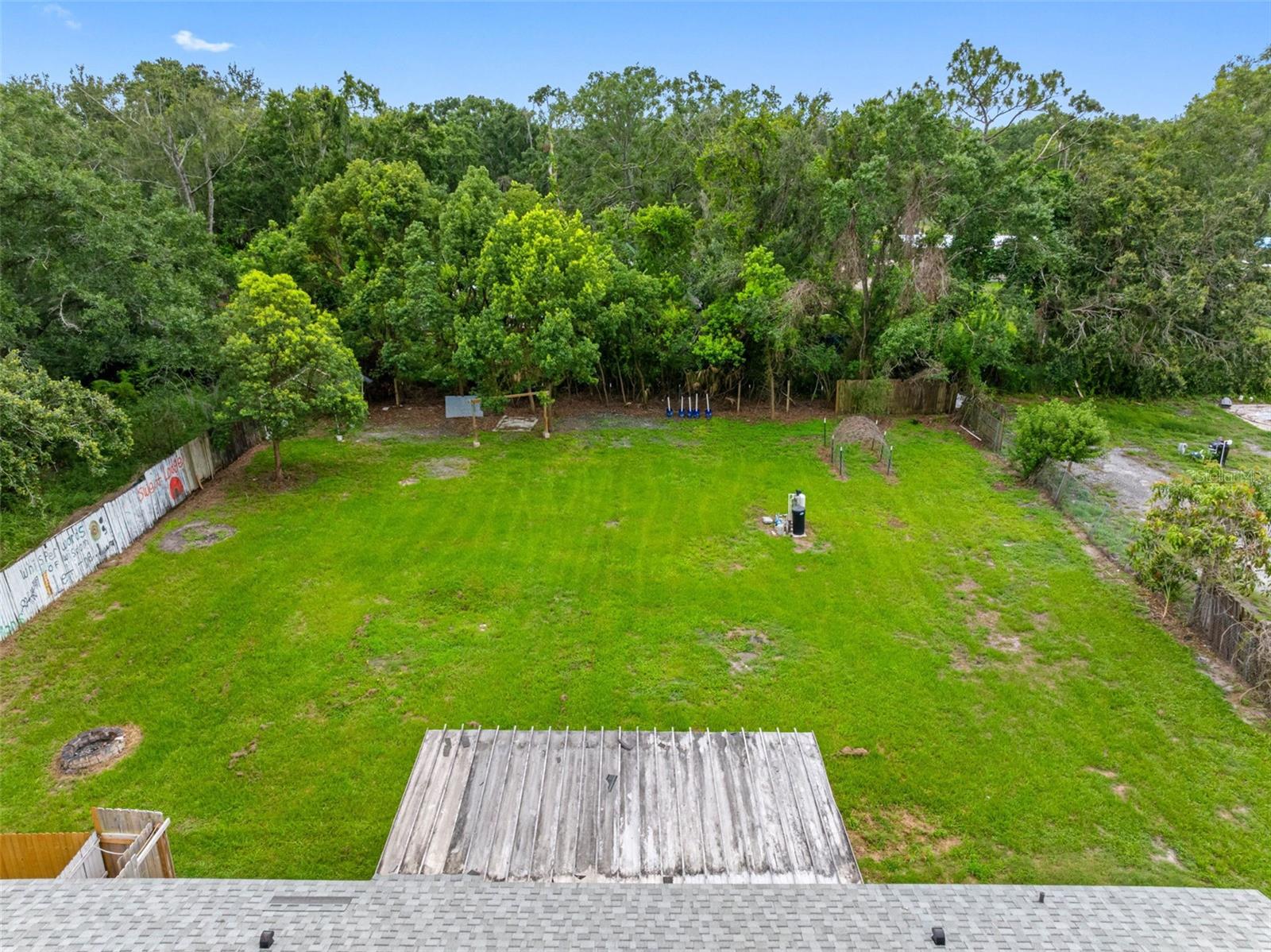 Listing photo id 28 for 8714 Meadowview Circle