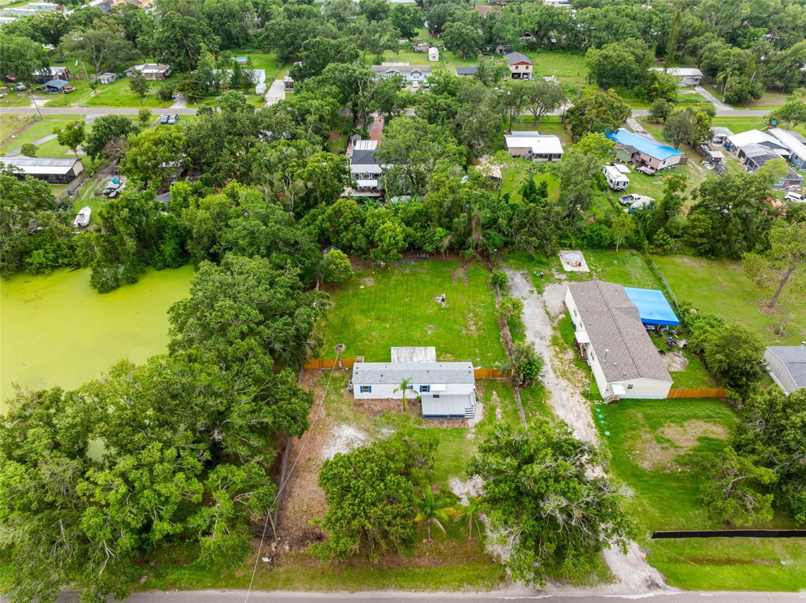 Listing photo id 33 for 8714 Meadowview Circle