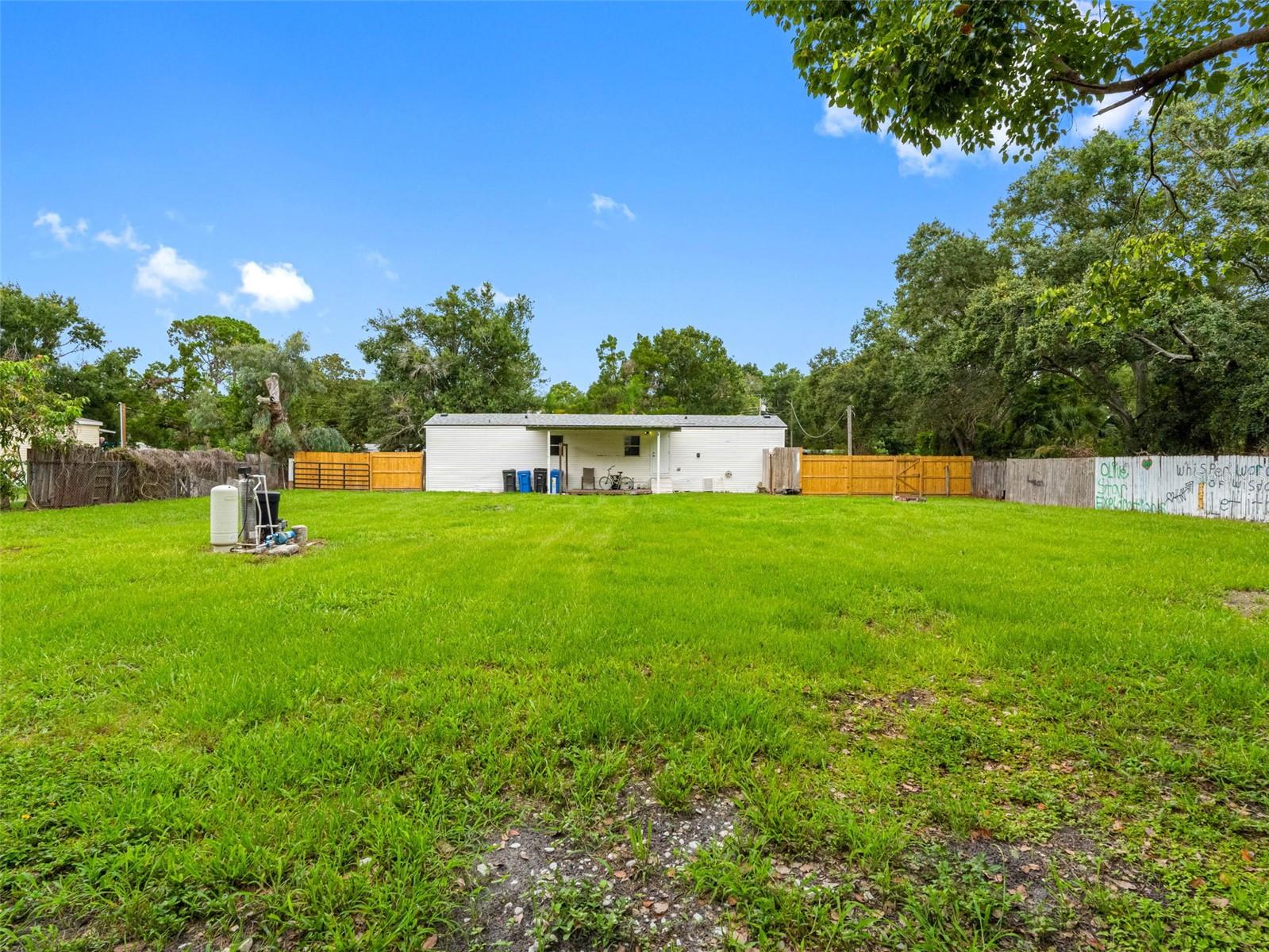 Listing photo id 39 for 8714 Meadowview Circle