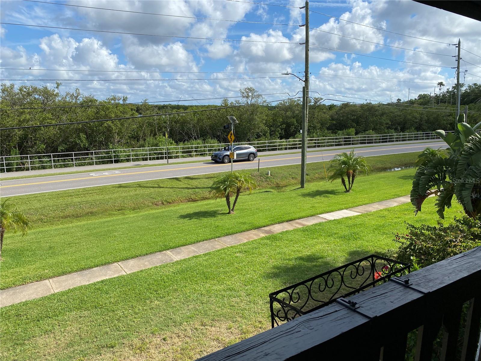 Image 12 of 19 For 320 Bayshore Boulevard 203