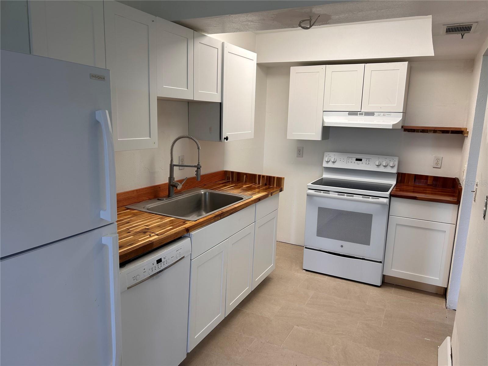 Image 2 of 19 For 320 Bayshore Boulevard 203