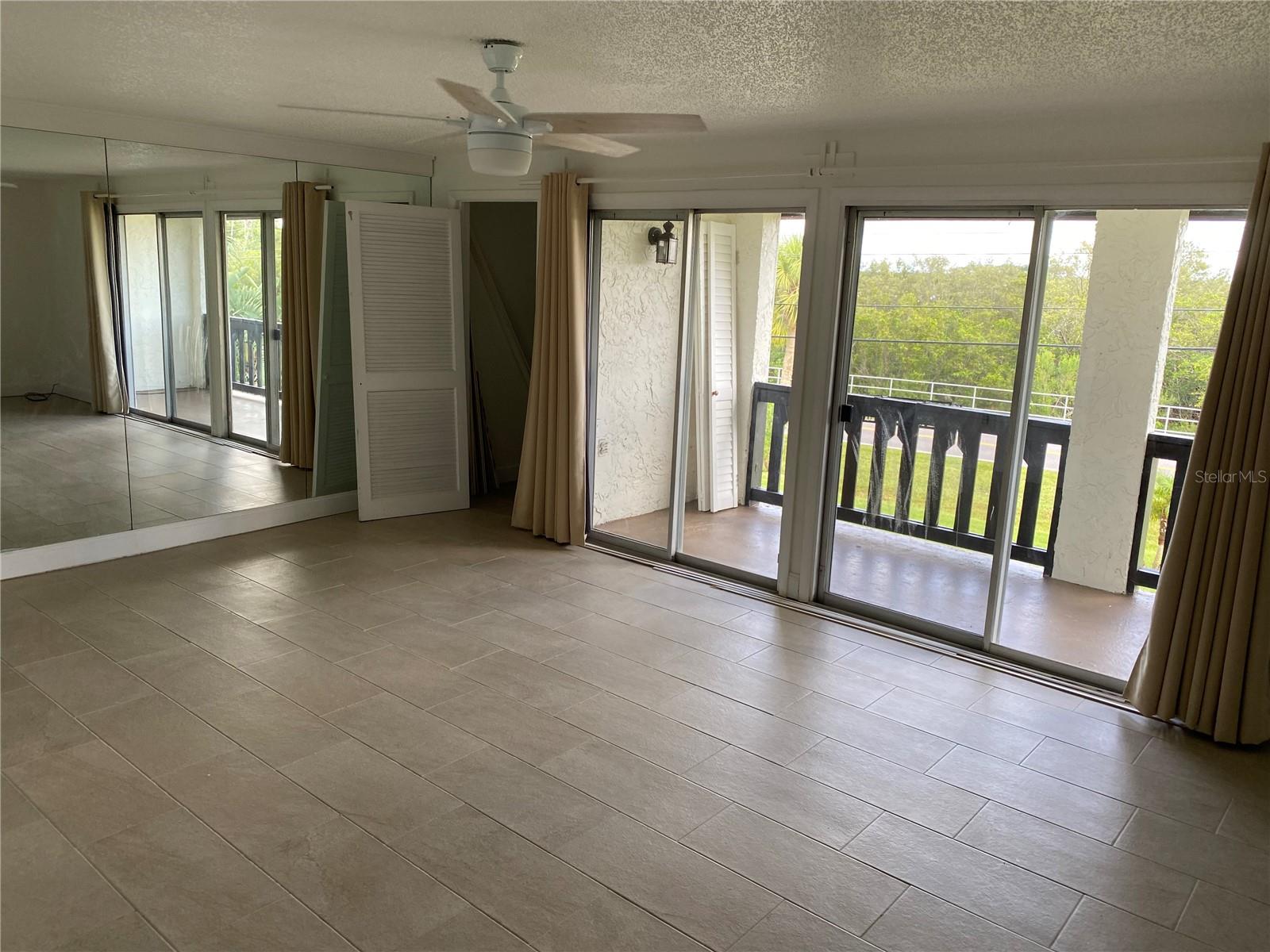 Image 3 of 19 For 320 Bayshore Boulevard 203