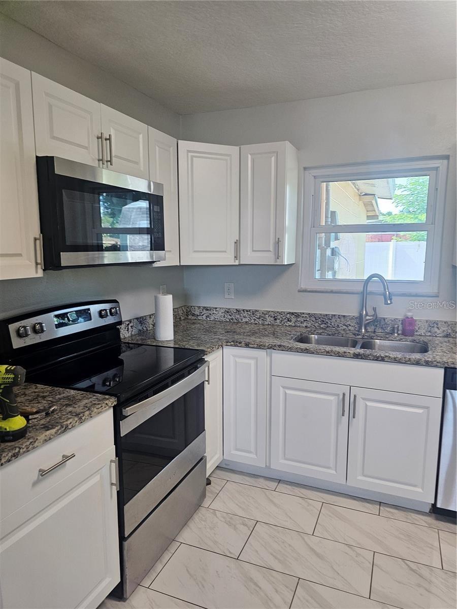 Image 8 of 24 For 4510 Clifton Street