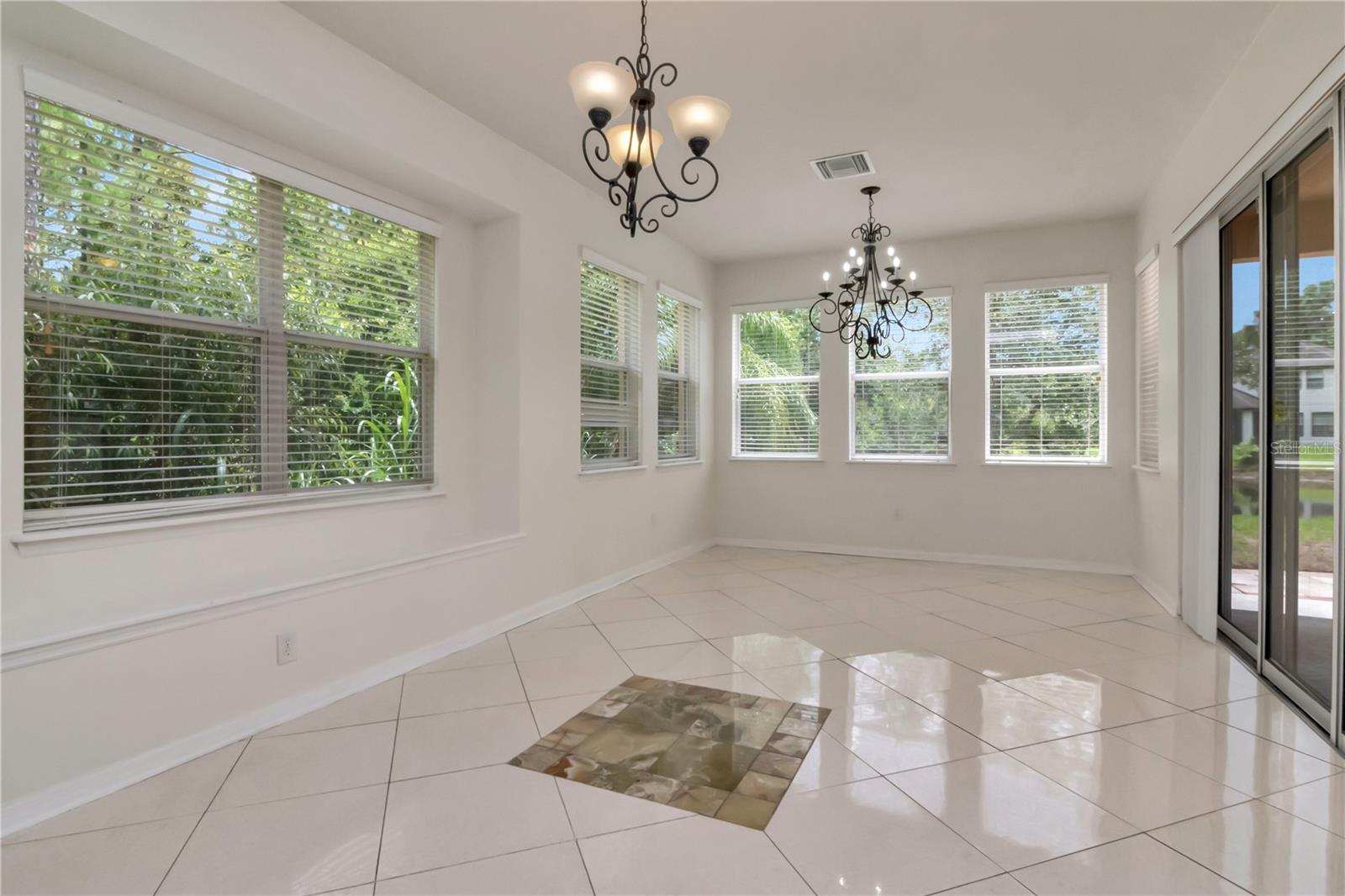 Listing photo id 13 for 16115 Colchester Palms Drive