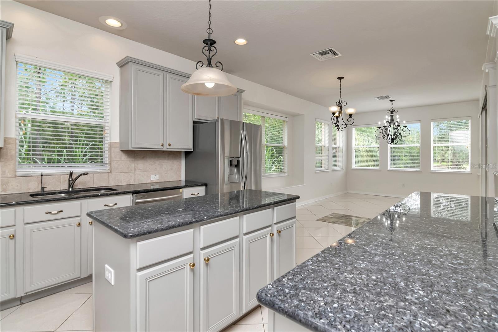Listing photo id 15 for 16115 Colchester Palms Drive