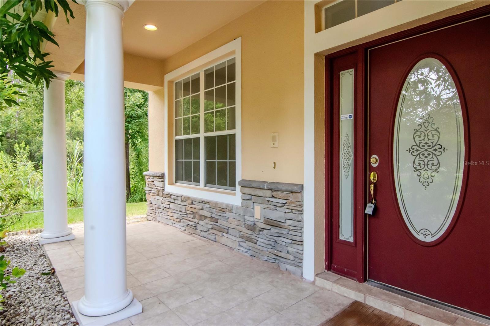Listing photo id 0 for 16115 Colchester Palms Drive