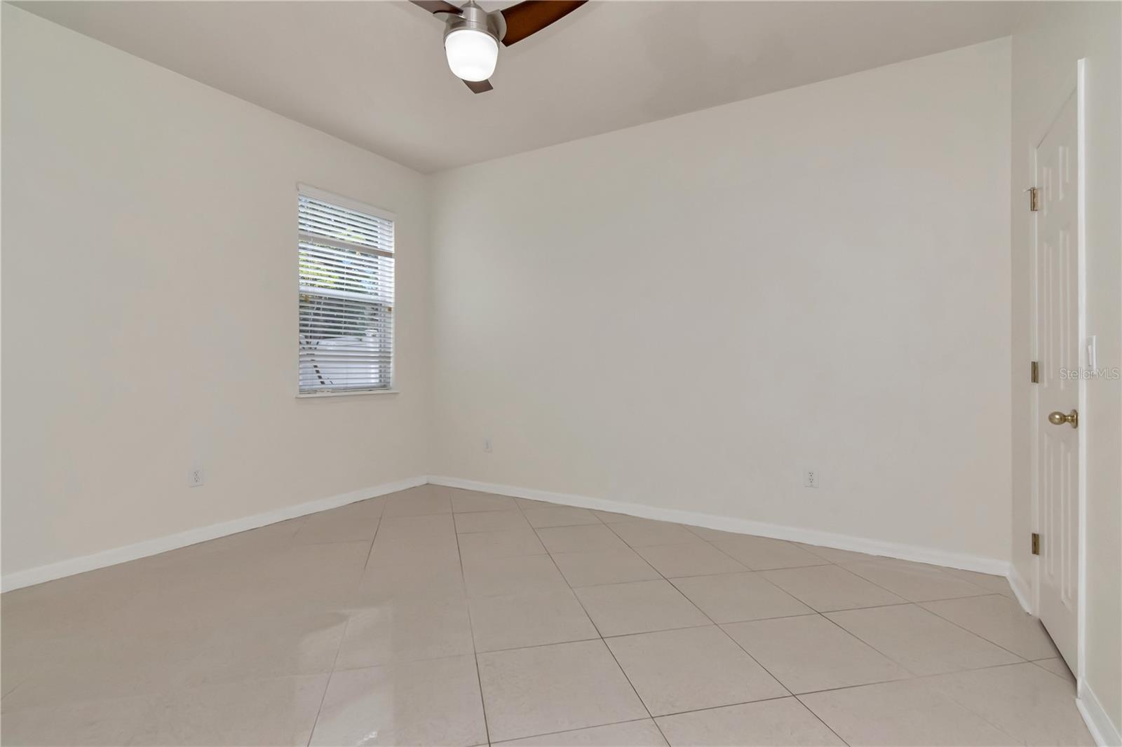 Listing photo id 18 for 16115 Colchester Palms Drive