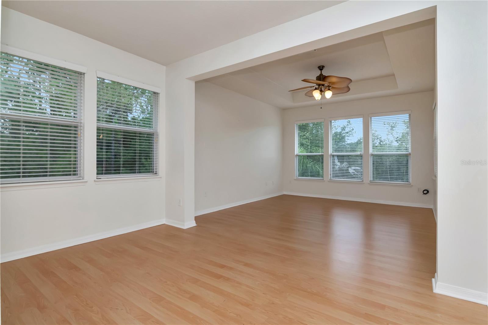 Listing photo id 21 for 16115 Colchester Palms Drive