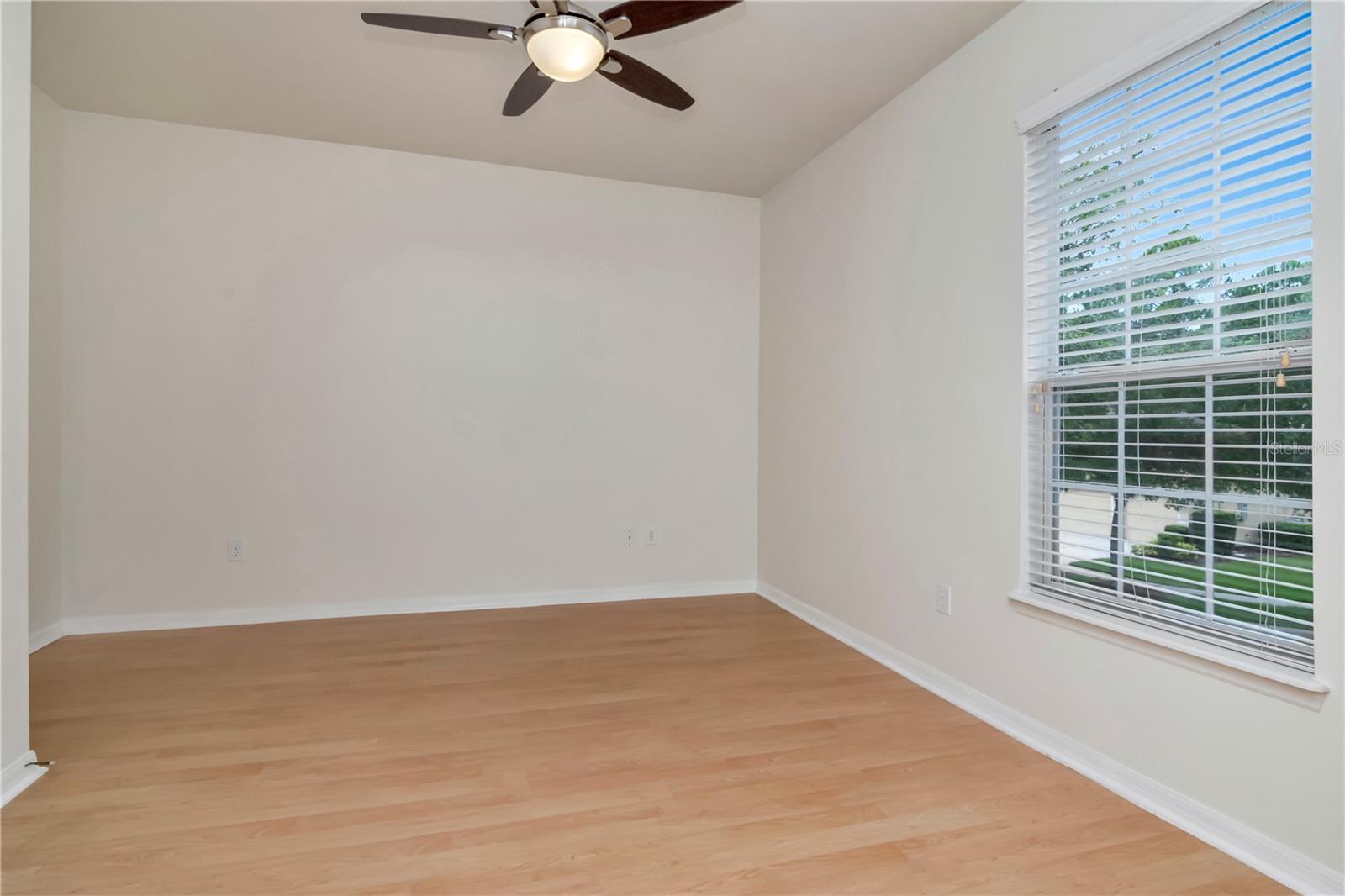 Listing photo id 26 for 16115 Colchester Palms Drive