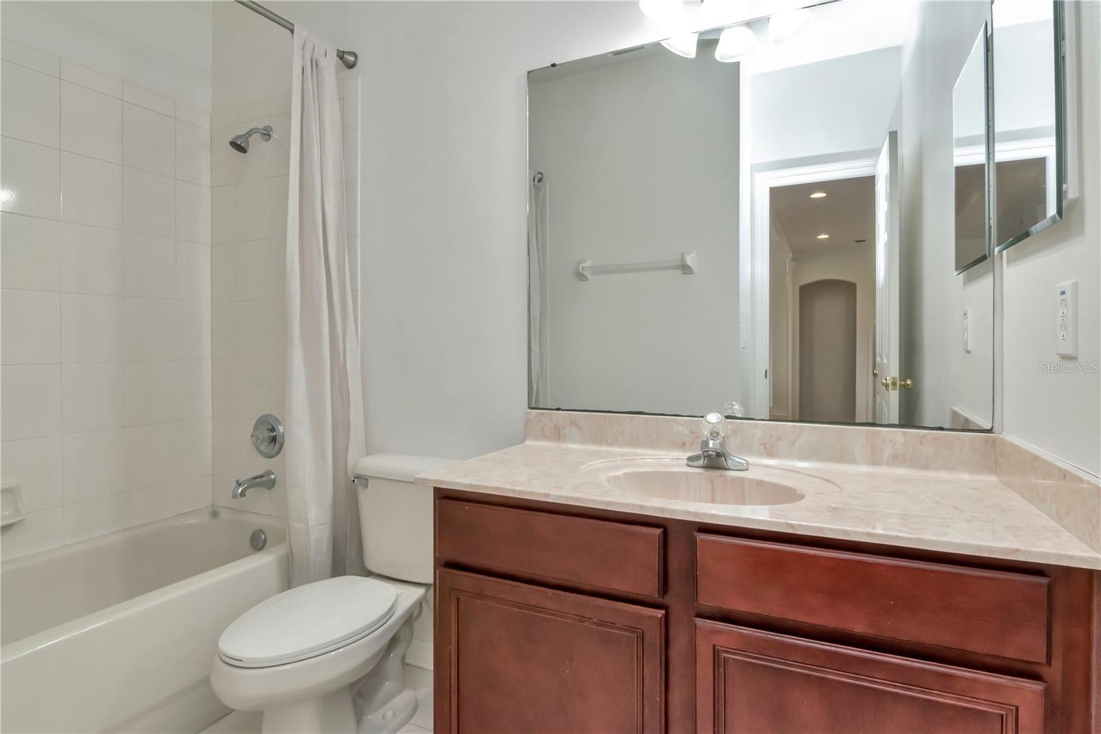 Listing photo id 30 for 16115 Colchester Palms Drive