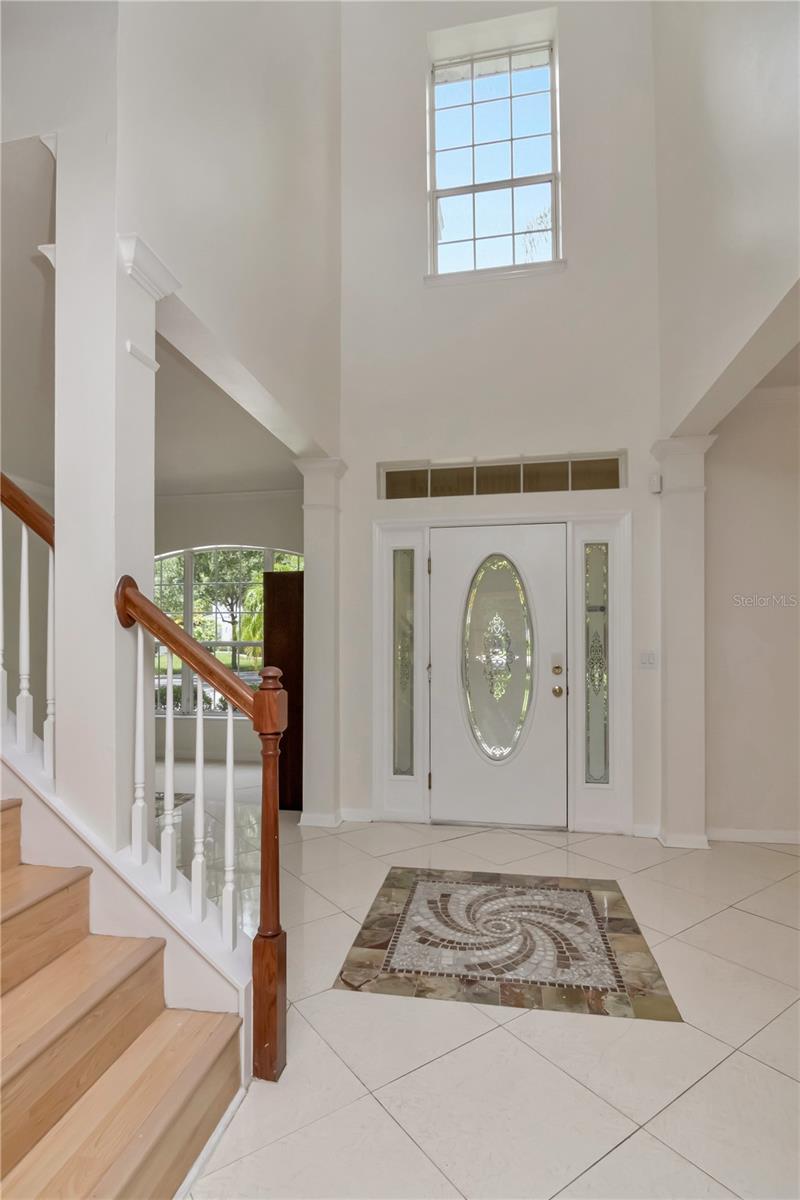 Listing photo id 3 for 16115 Colchester Palms Drive