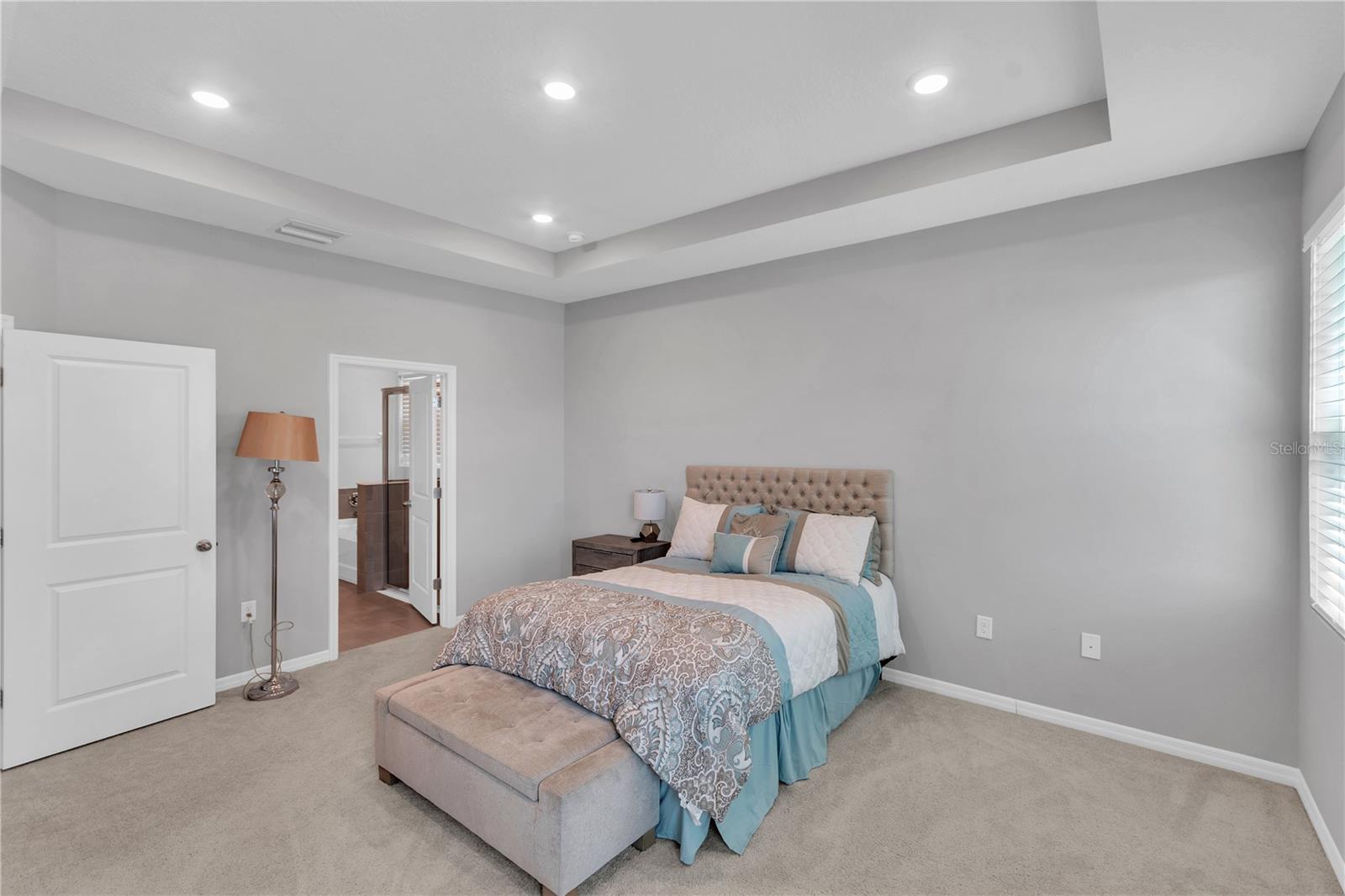 Listing photo id 18 for 10702 Laxer Cay Loop