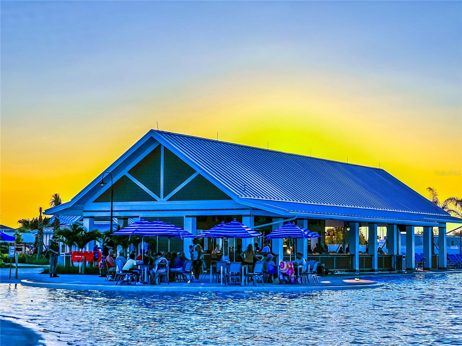 Listing photo id 40 for 10702 Laxer Cay Loop
