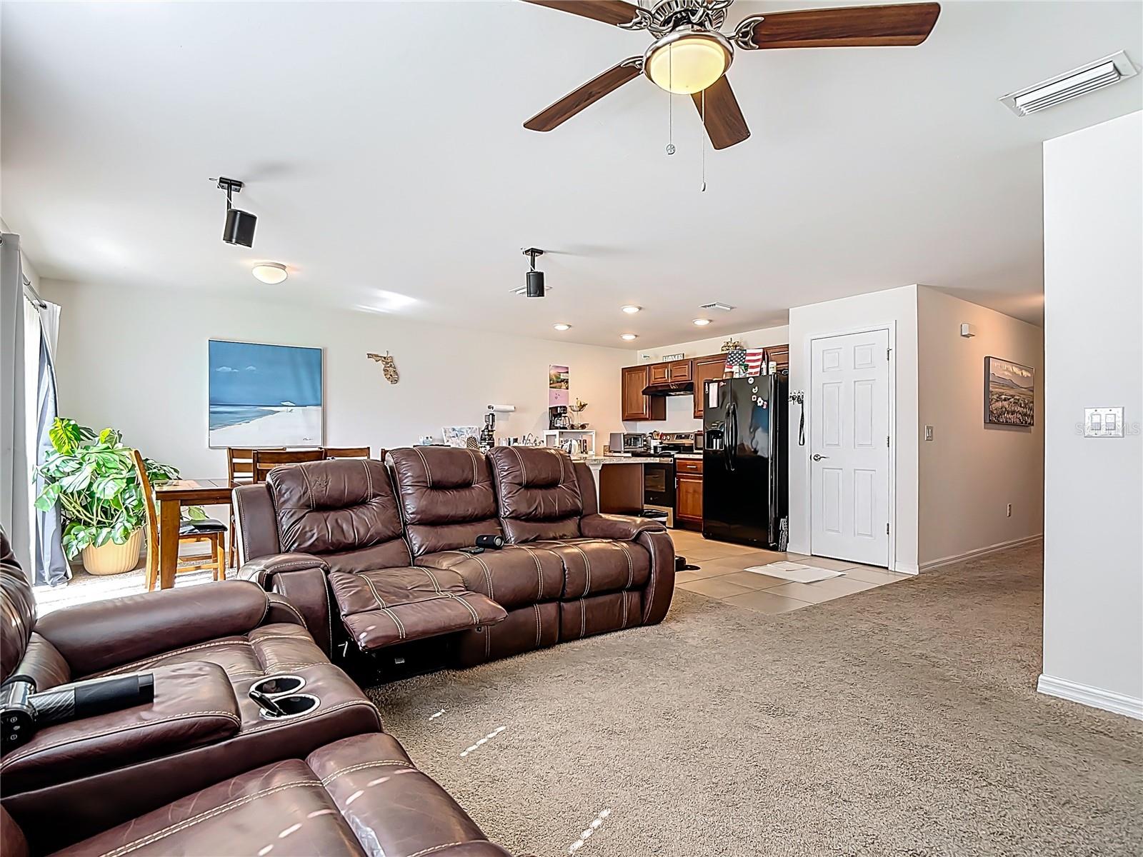 Image 7 of 23 For 2927 4th Place