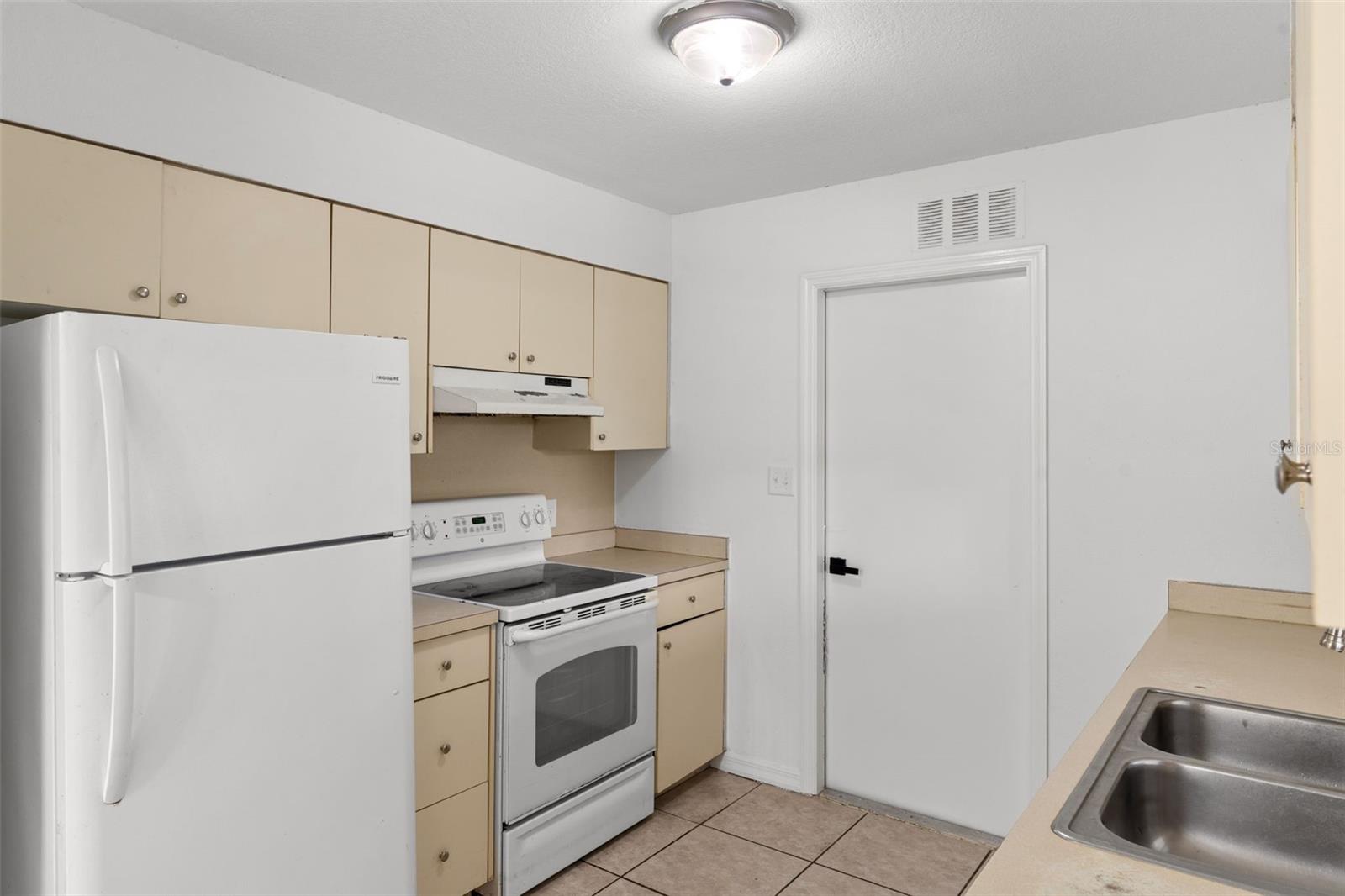 Image 14 of 48 For 1420 Wood Avenue