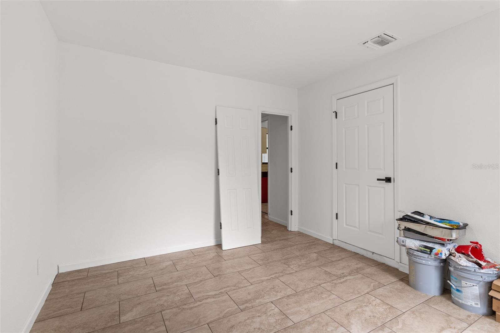Image 17 of 48 For 1420 Wood Avenue