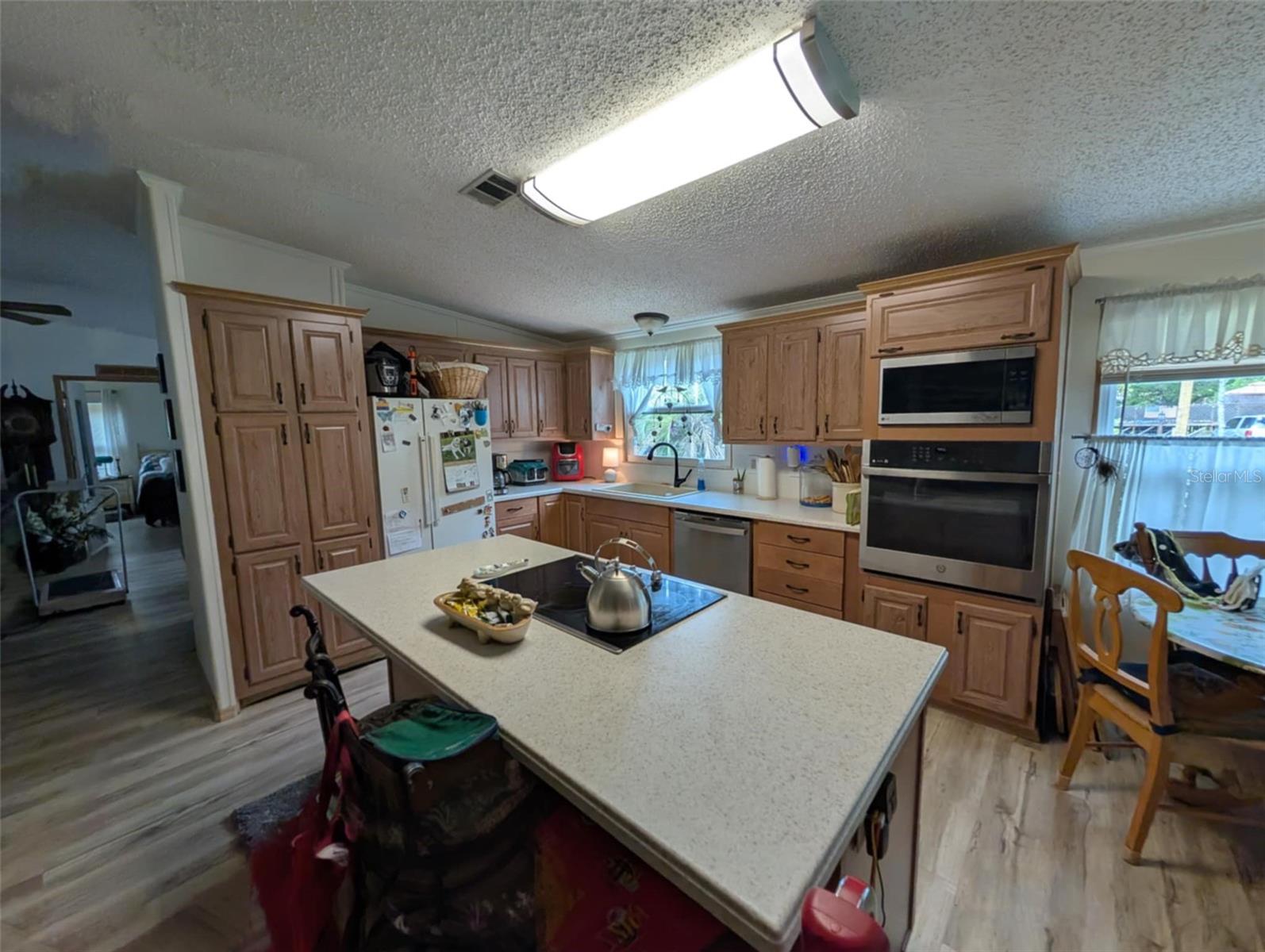 Image 10 of 59 For 17803 Orwell Road