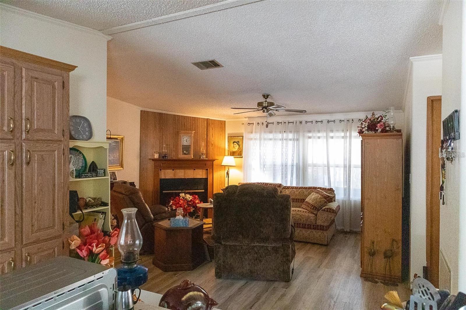 Image 17 of 59 For 17803 Orwell Road