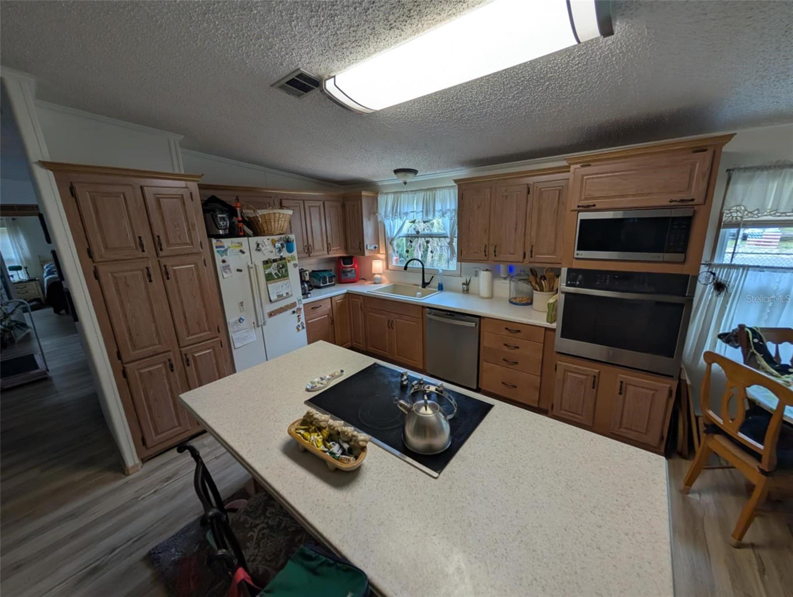 Image 44 of 59 For 17803 Orwell Road